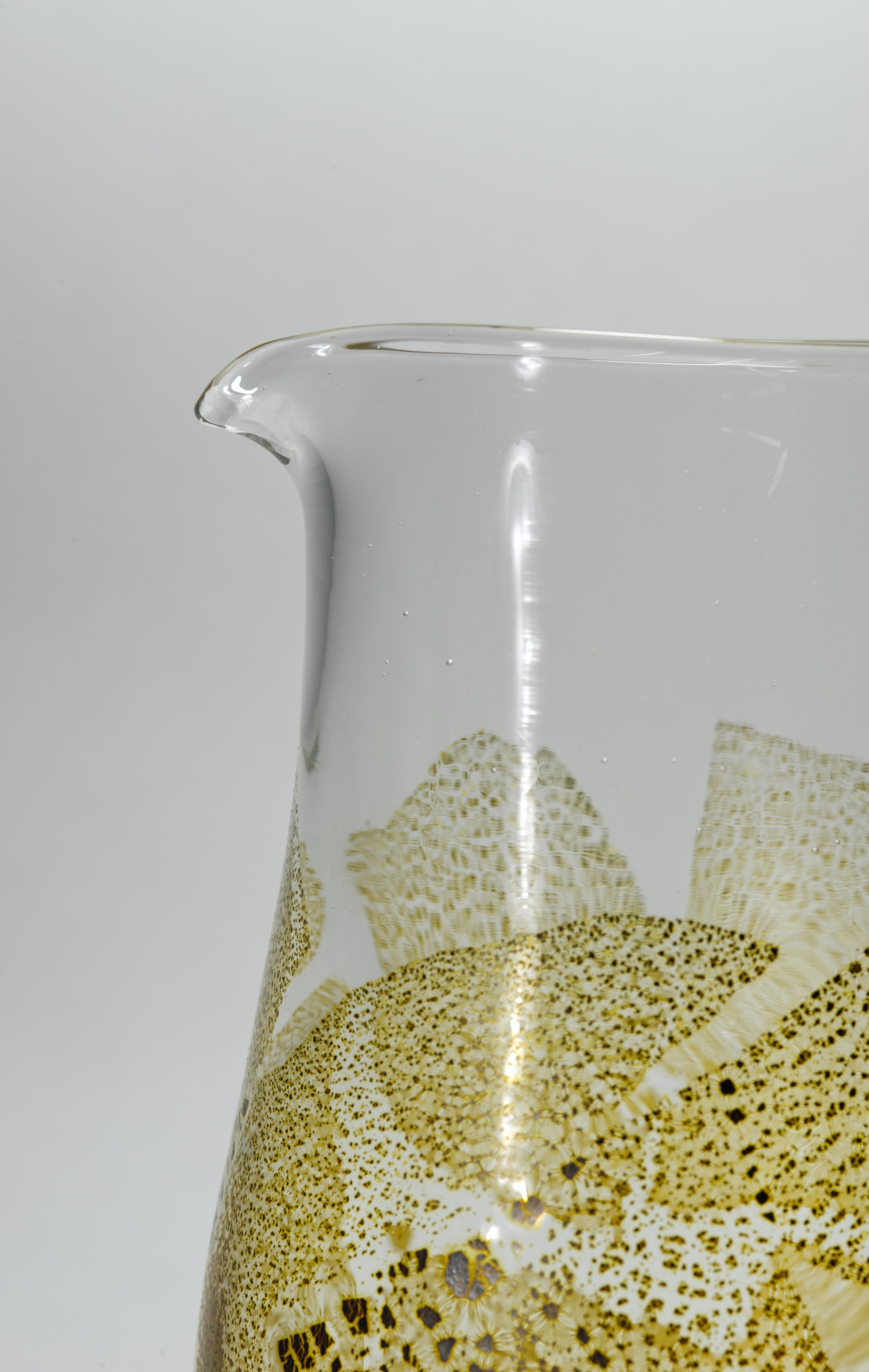 Blattgold-Glaskrug Attb. an Dan Mirer, amerikanisches Studio-Kunstglas 1999 (Art déco) im Angebot