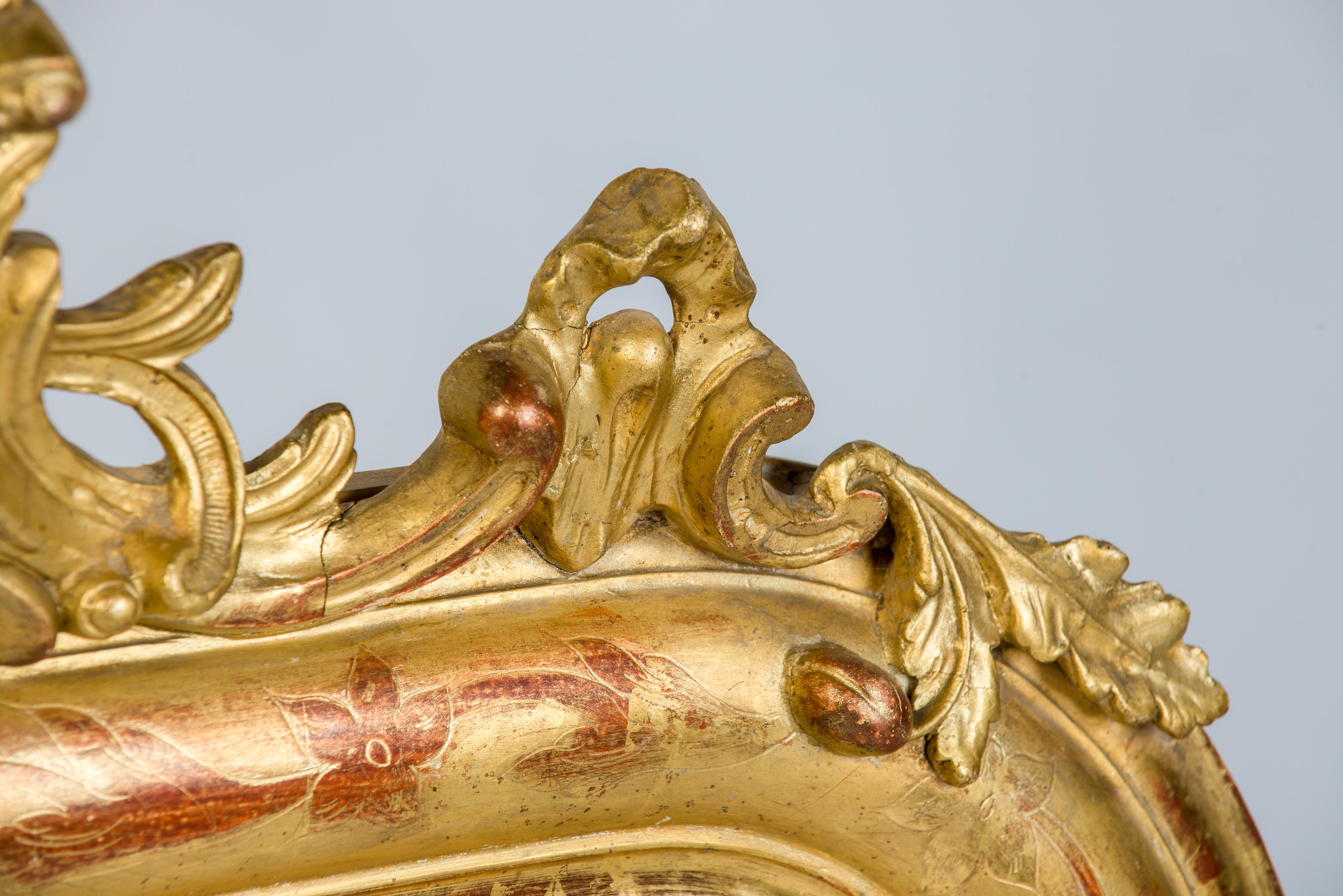 Miroir Louis Philippe à feuilles d'or avec crête en vente 3