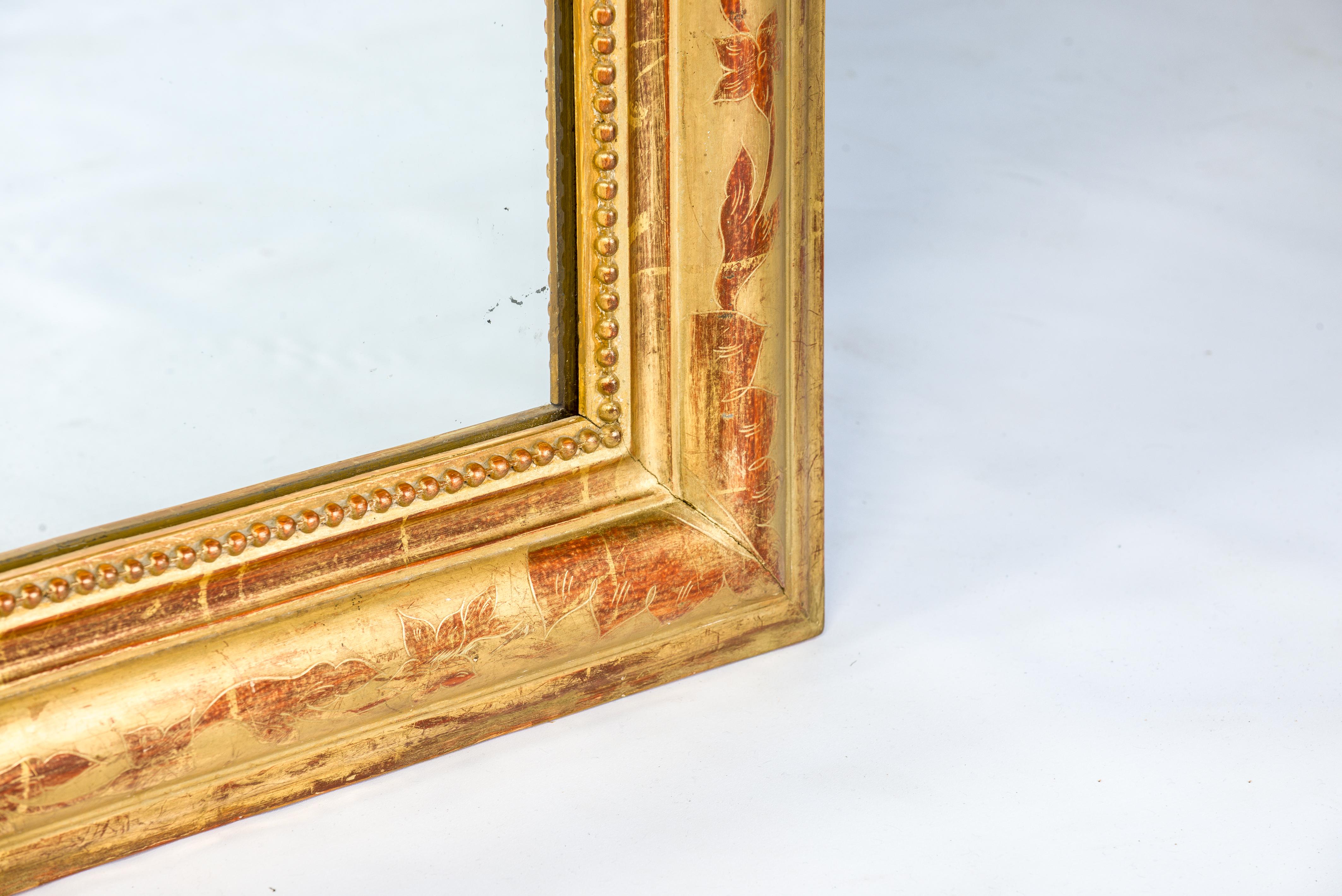 Louis-Philippe Miroir Louis Philippe à feuilles d'or avec crête en vente
