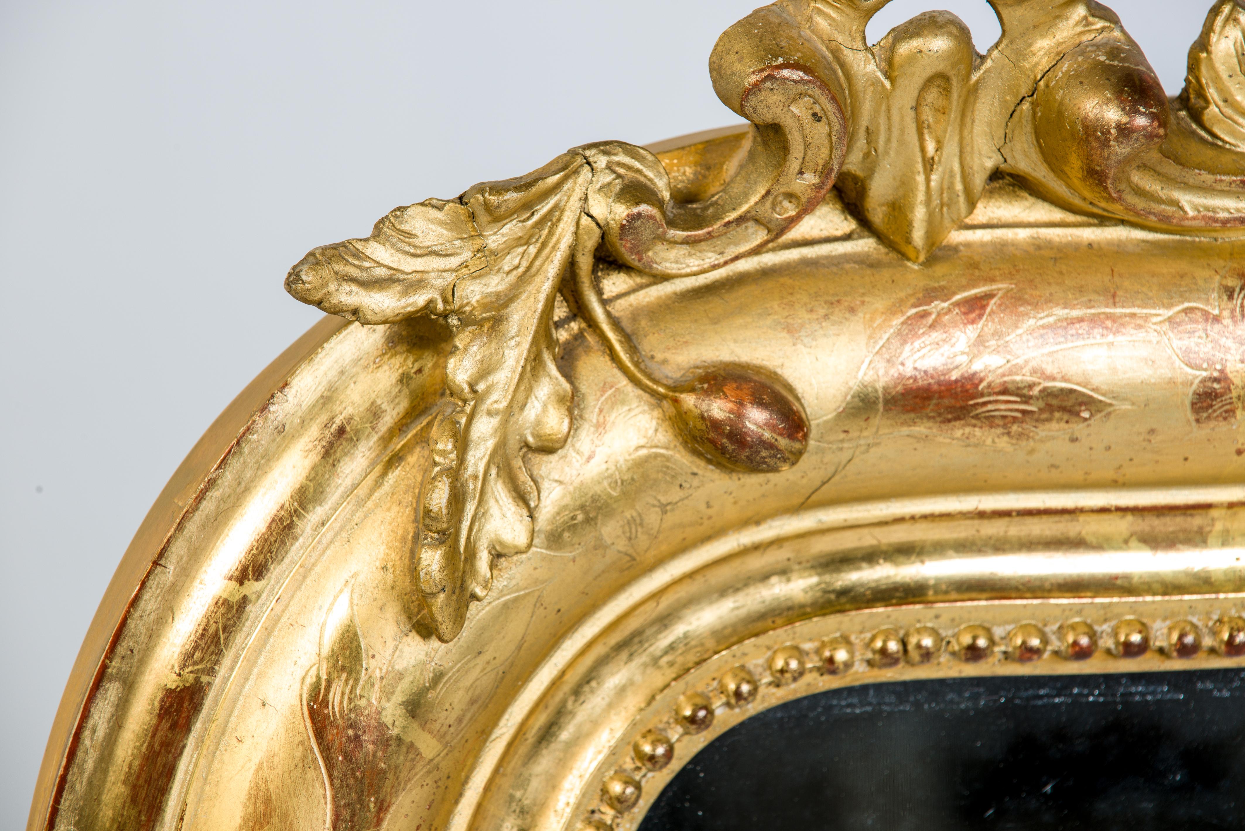 Miroir Louis Philippe à feuilles d'or avec crête Excellent état - En vente à Casteren, NL