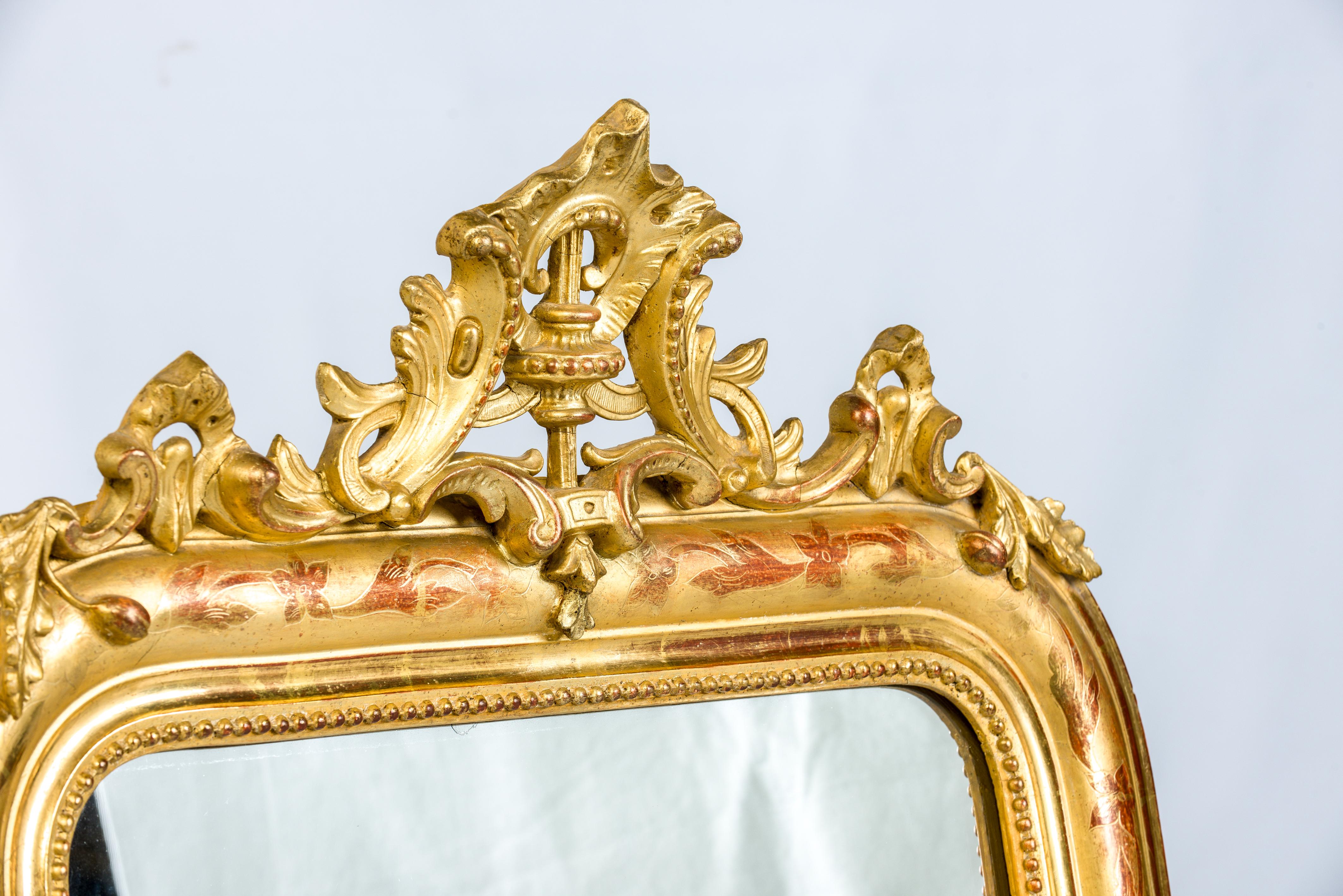 XIXe siècle Miroir Louis Philippe à feuilles d'or avec crête en vente