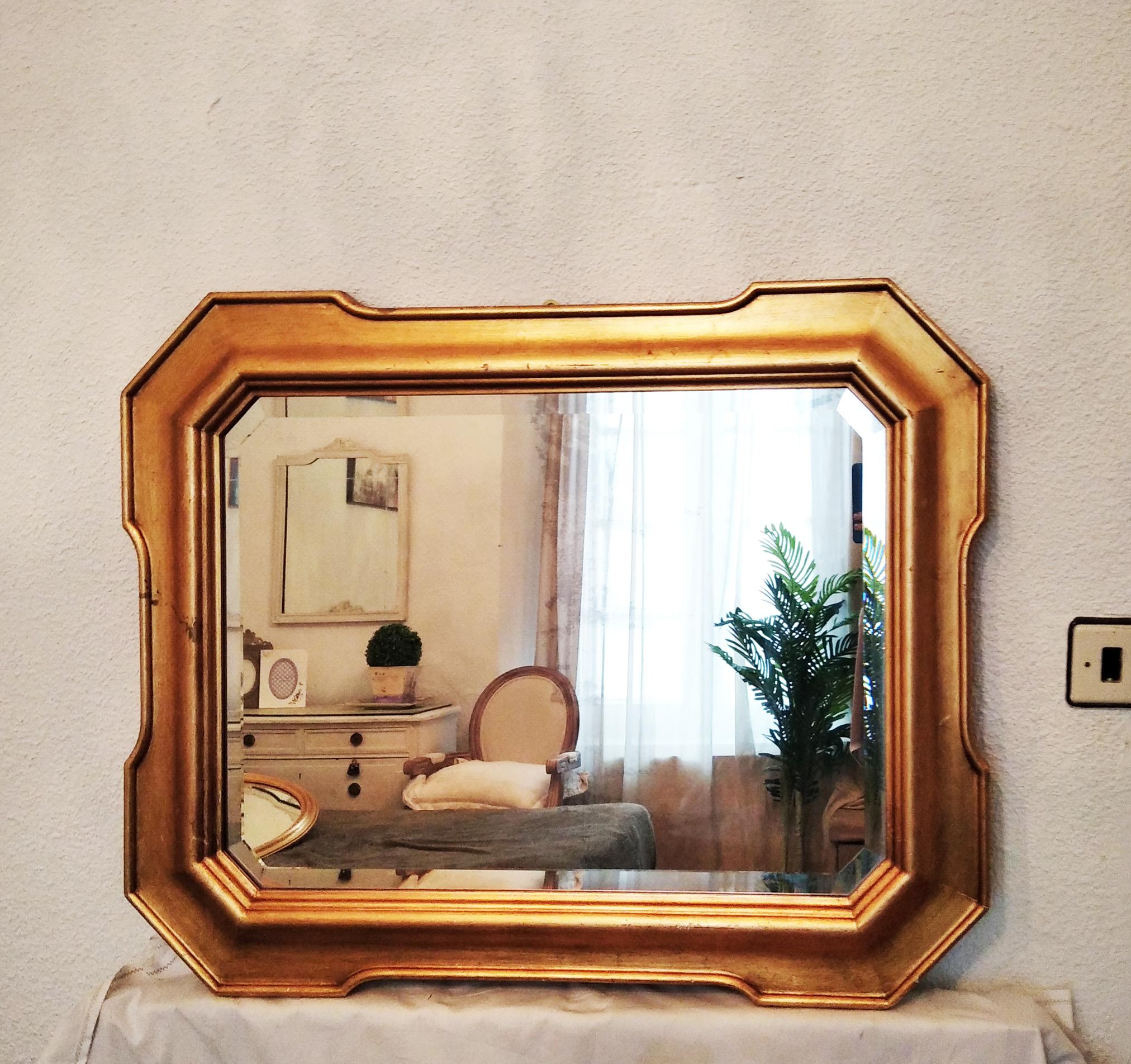 Miroir horizontal ou vertical en bois feuille d'or, avec verre biseauté et usé  70s Bon état - En vente à Mombuey, Zamora