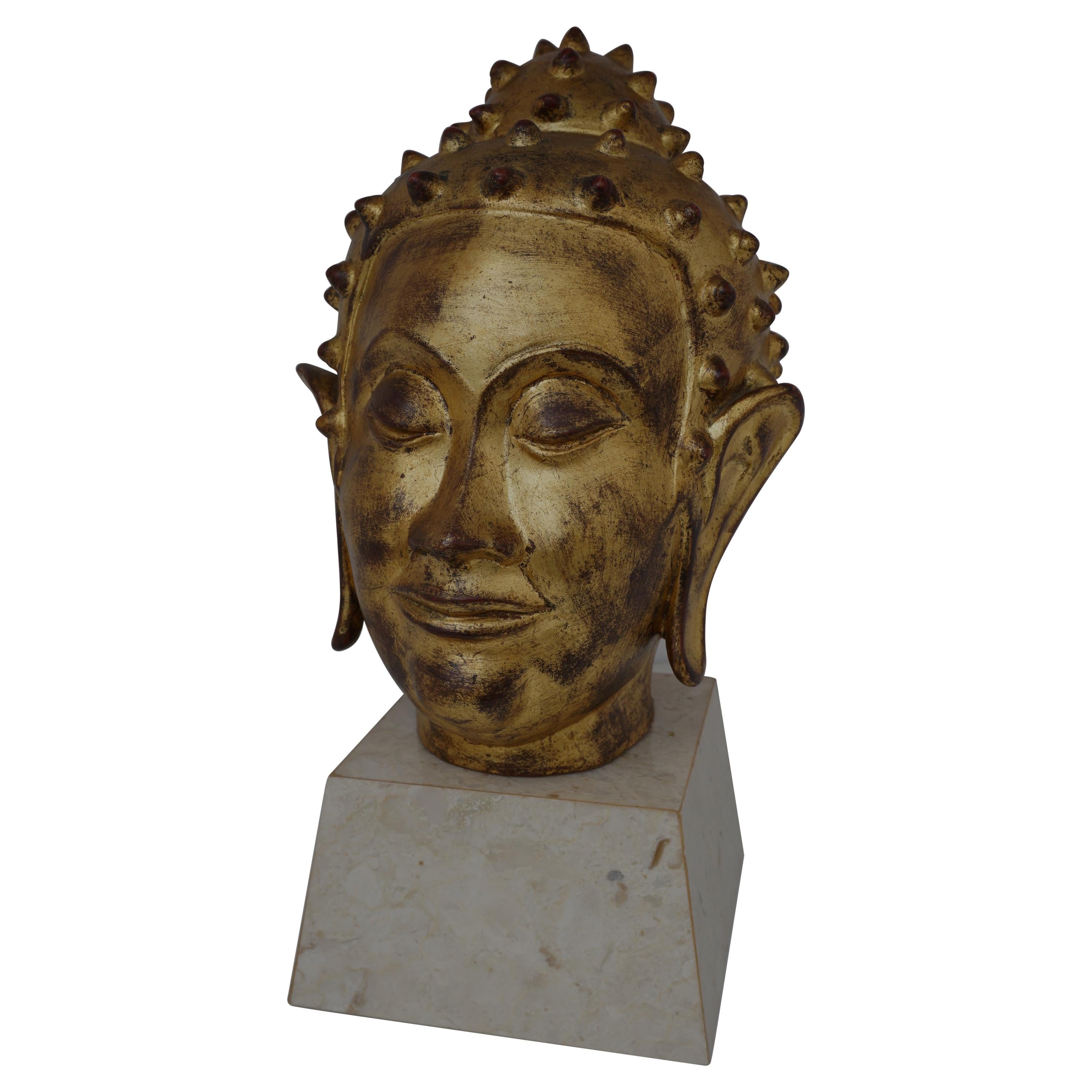 Blattgold auf Terrakotta-Buddha-Kopf im Angebot