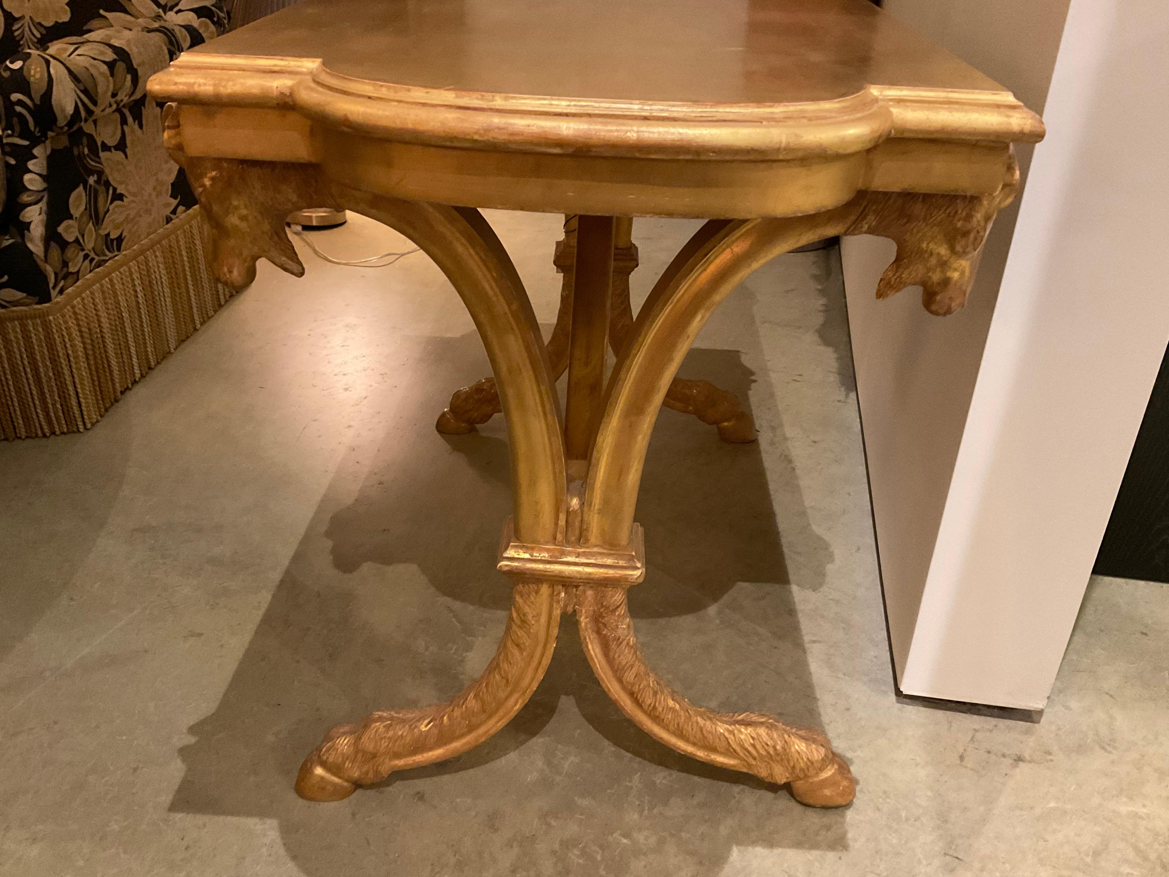 Gold Leaf Rams Head Table In Good Condition For Sale In Memphis, TN