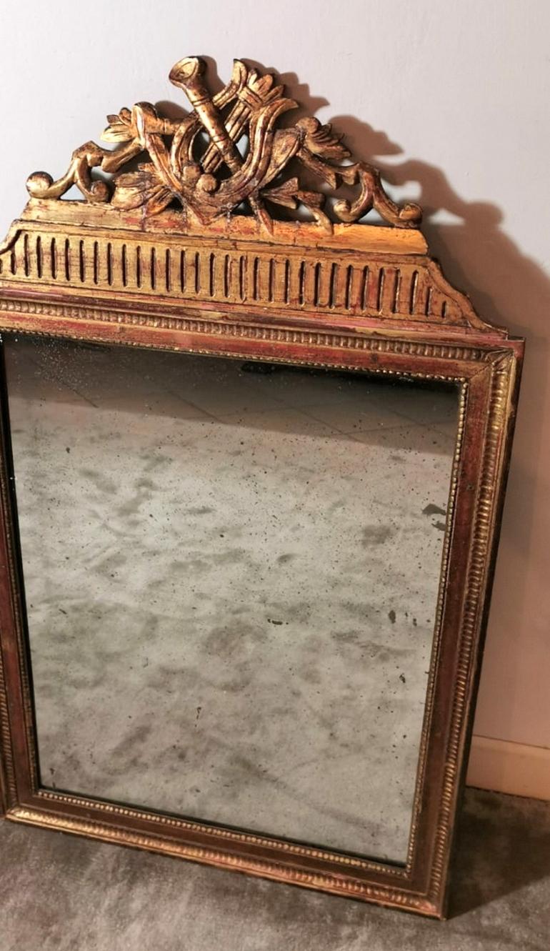 Louis XVI French Gold Leaf Wood Mirror 1750 In Good Condition In Prato, Tuscany