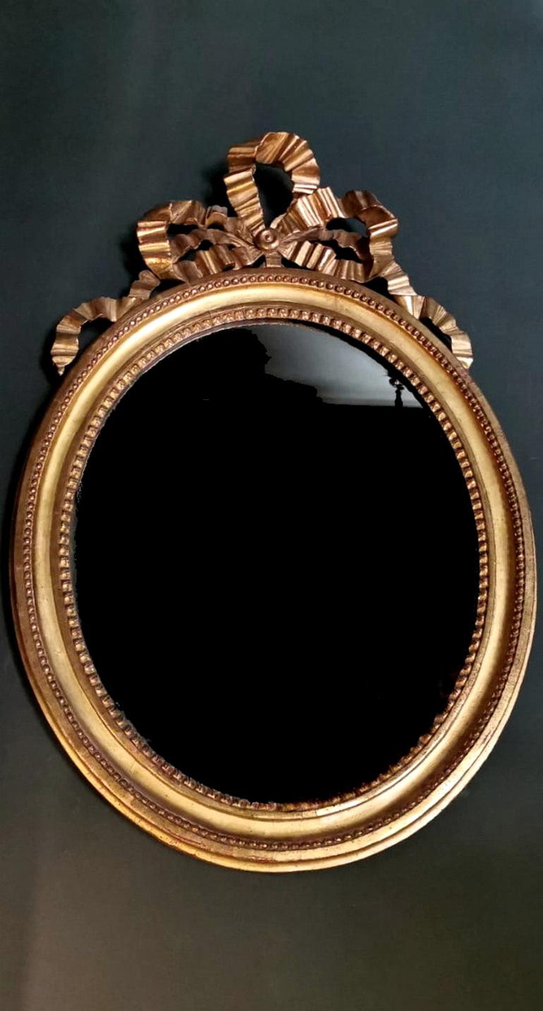Louis XVI French Gold Leaf Wood Mirror In Good Condition In Prato, Tuscany