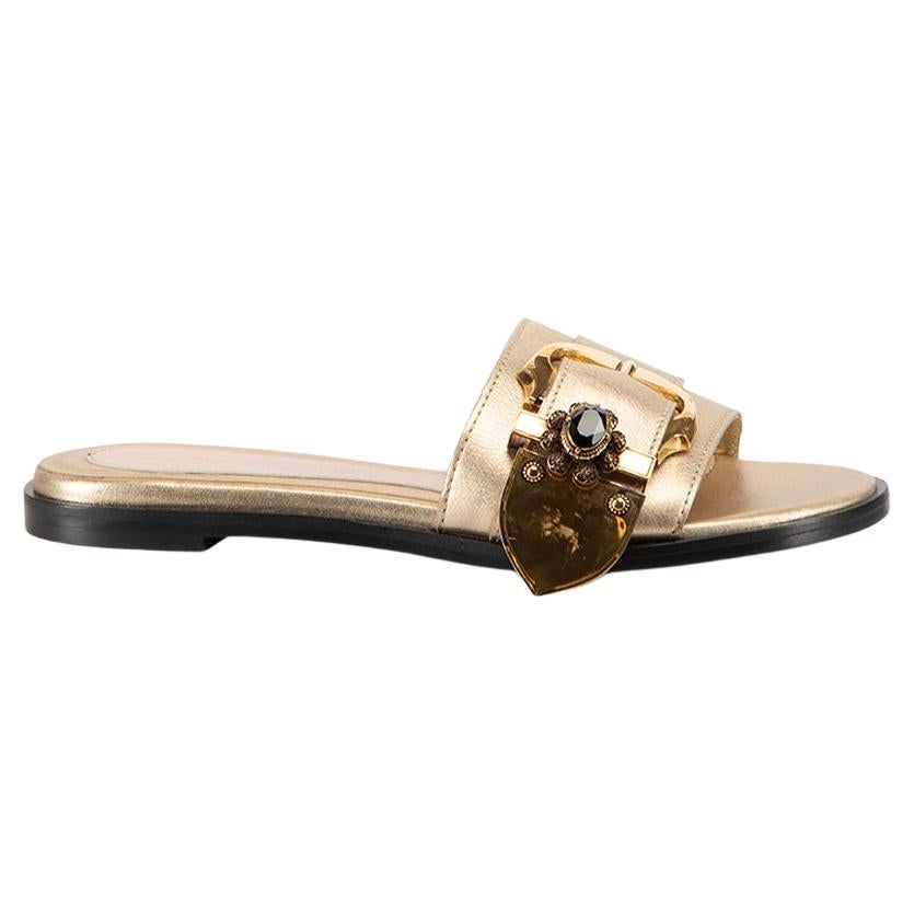 Gold Leather Buckle Flat Sandals Size IT 37 For Sale