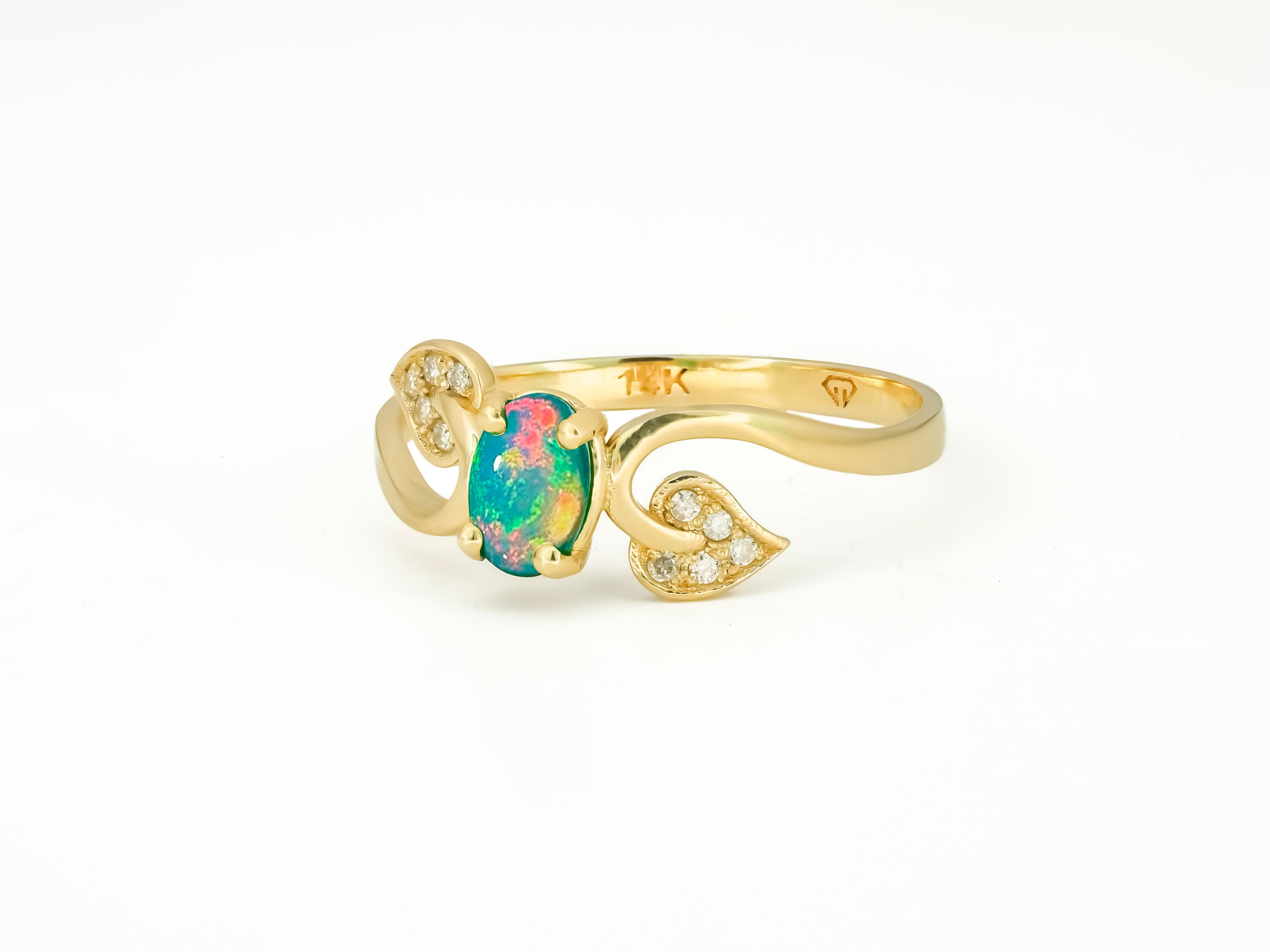 Cabochon Gold leaves ring with opal.  For Sale