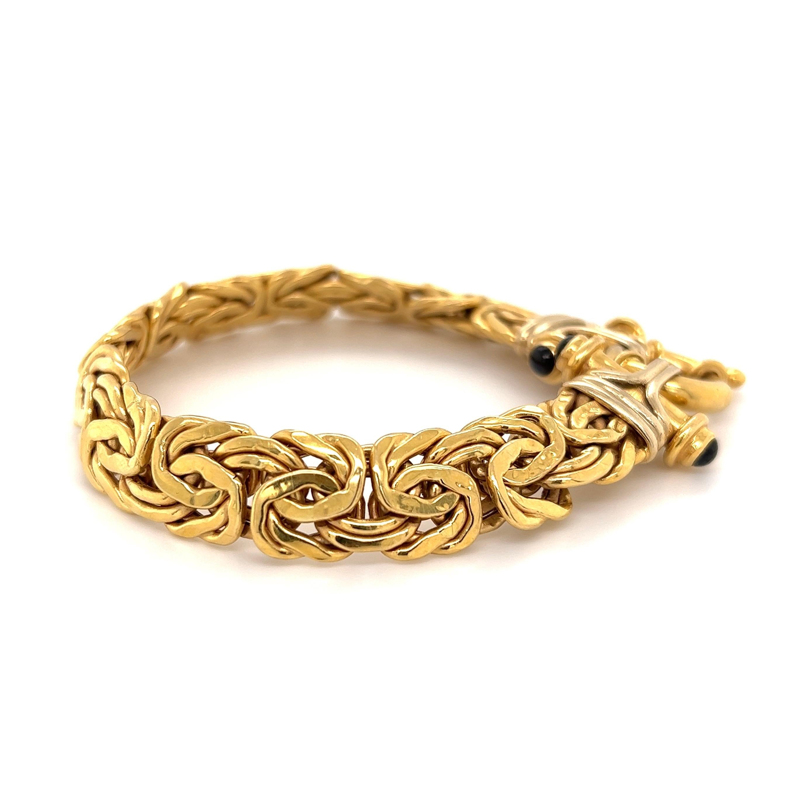 Modern Vintage Gold Link Cabochon Onyx Toggle Clasp Bracelet Estate Fine Jewelry For Sale