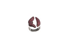 Gold Lips Ring with Red Sapphires