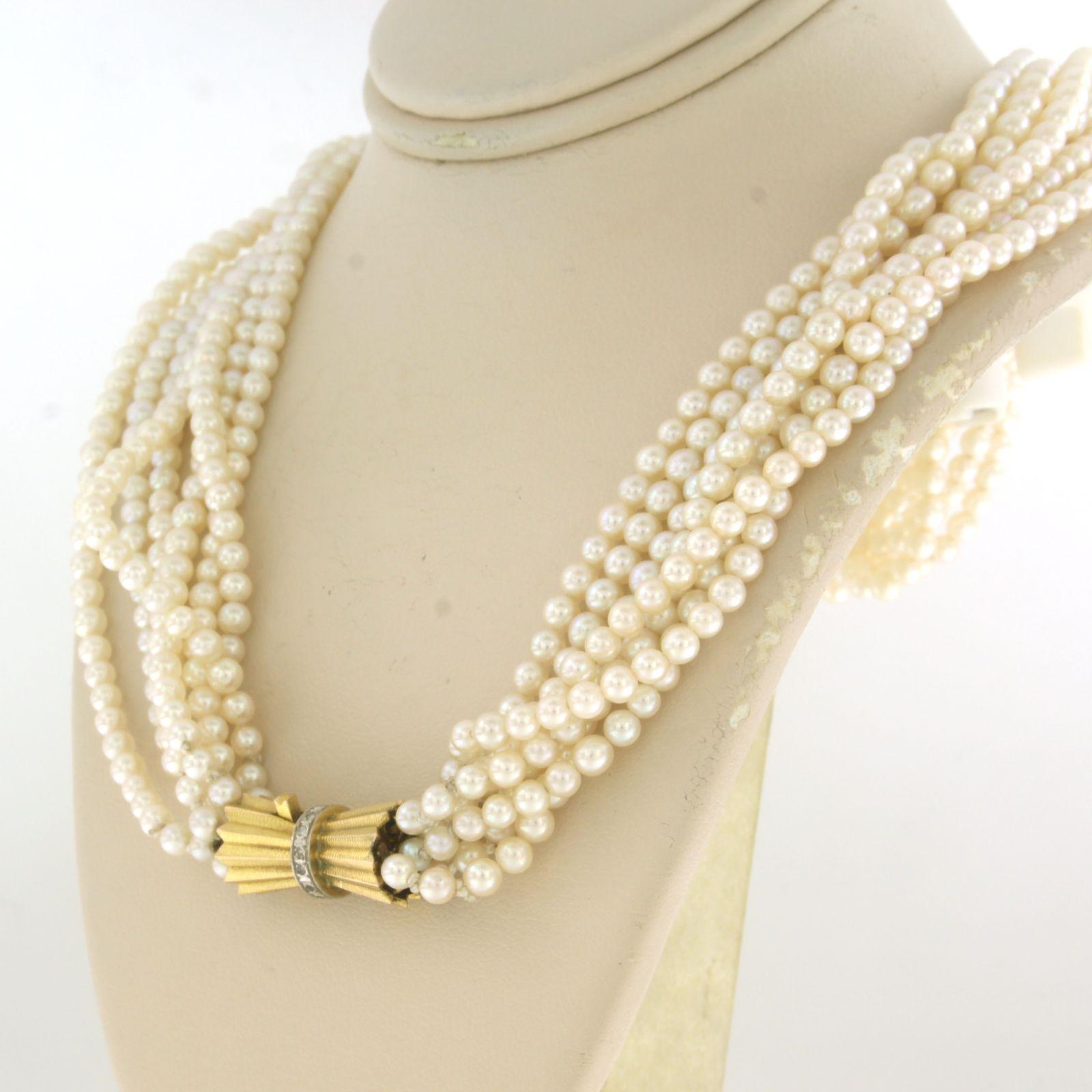 Single Cut Gold lock with diamonds on an pearl bead chain 14k bicolour gold For Sale
