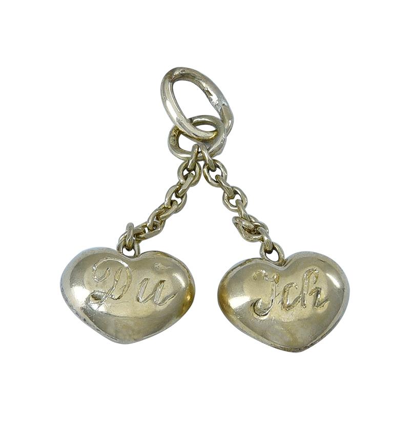 Gold Love Charm with German Endearment In Good Condition In New York, NY
