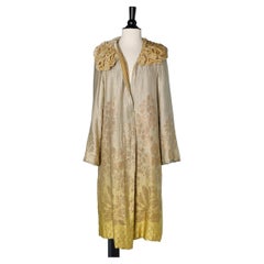  Gold lurex silk brocade coat with collar and silk velvet lining 1920/30