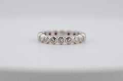 Gold Memory Ring – 18K White Gold with 17 Diamonds