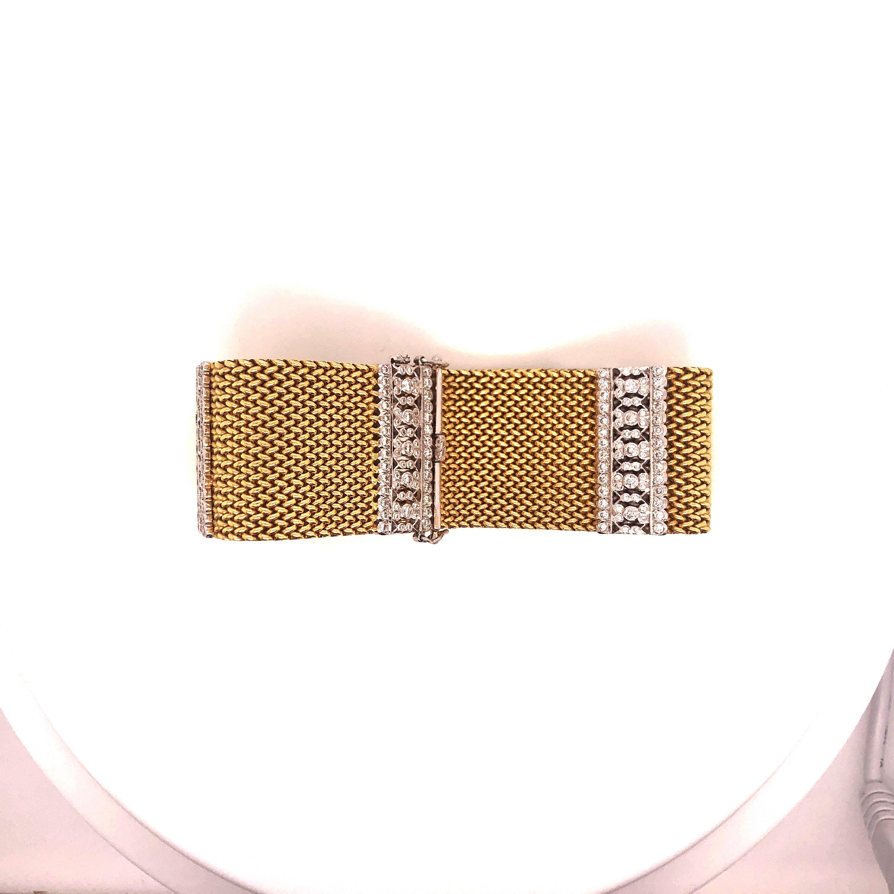 Gold Mesh Bracelet with Diamonds In Good Condition In Dallas, TX