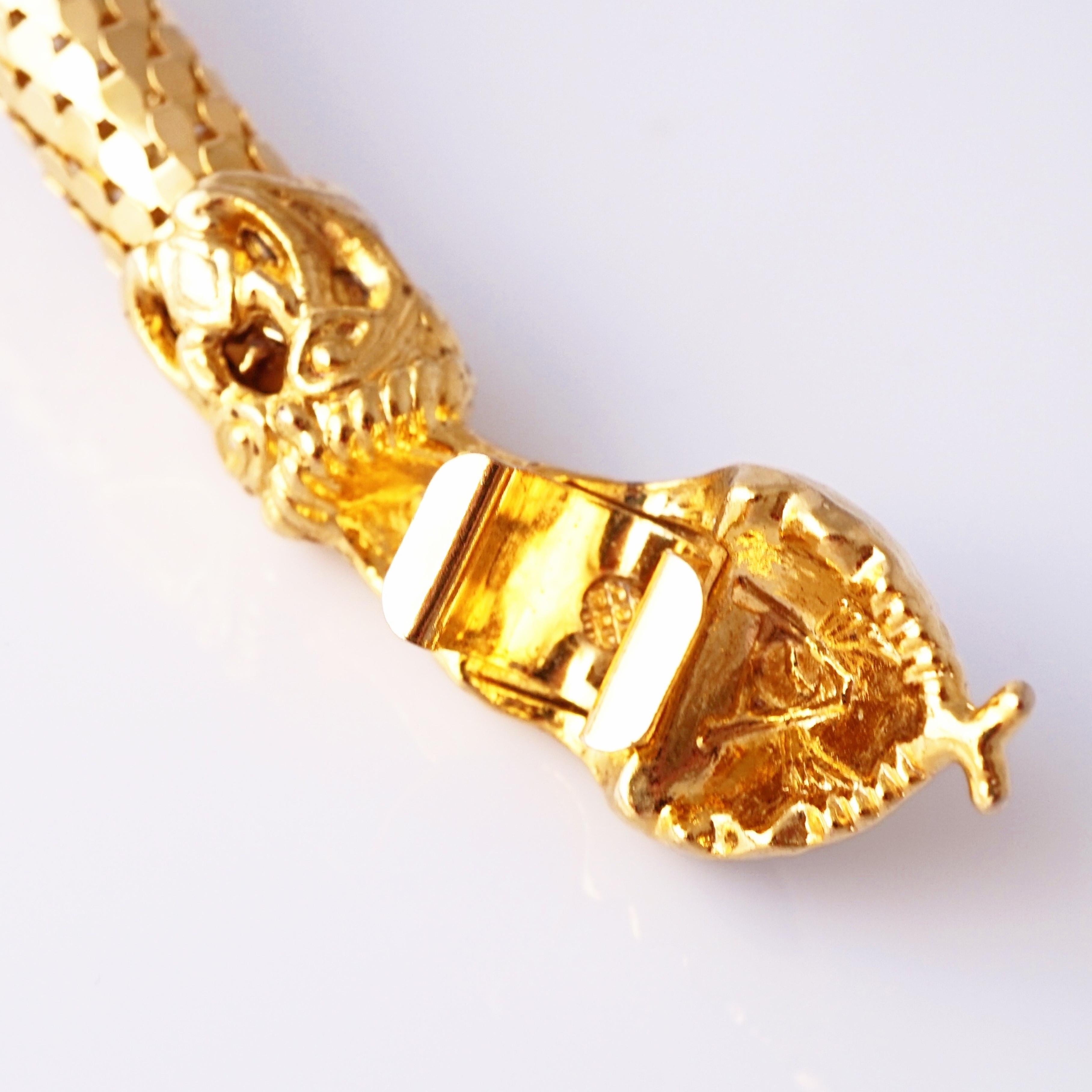 Donna Cintura o collana di serpenti in maglia d'oro con occhi di zaffiro, anni '80 in vendita