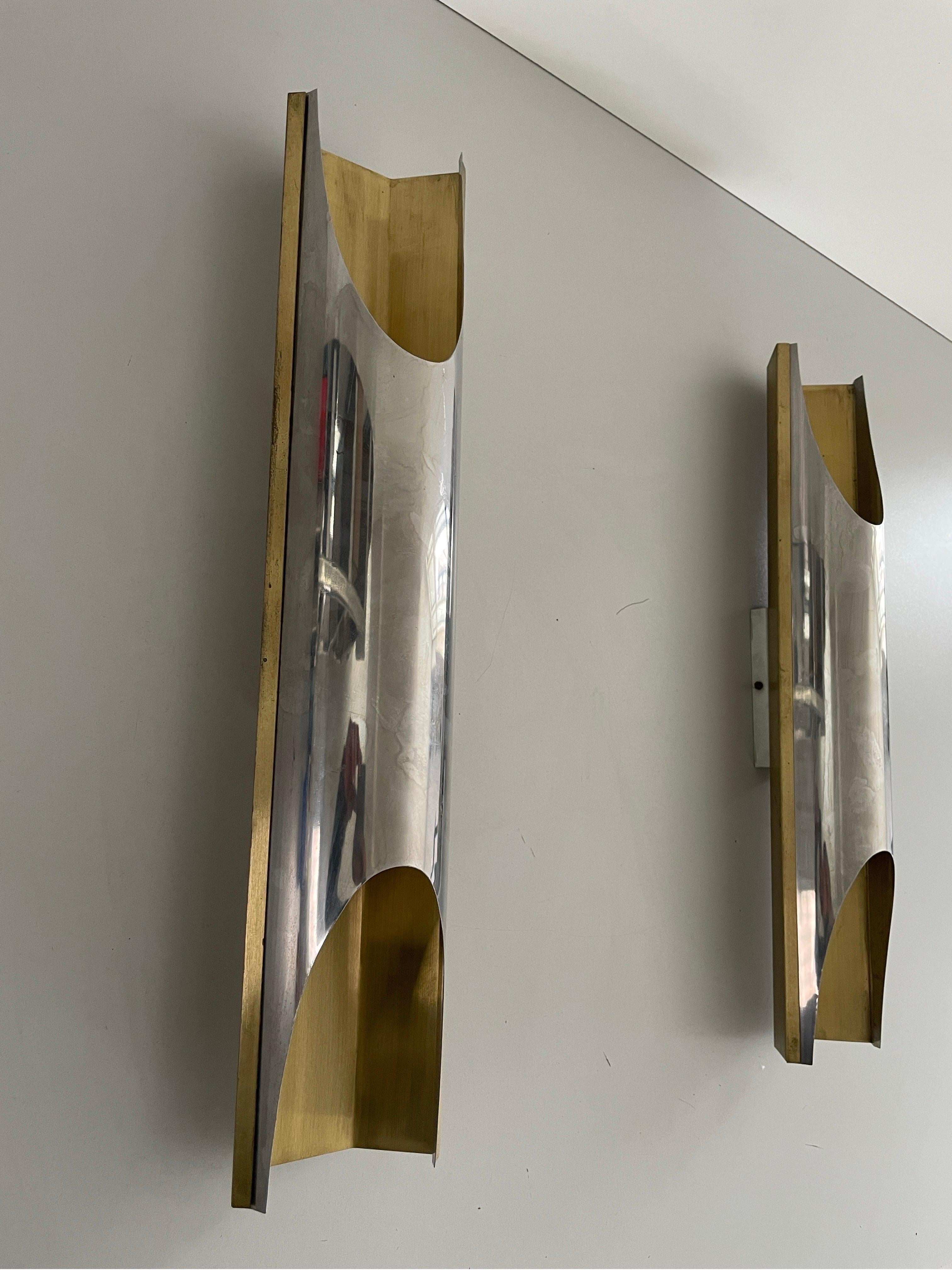 Großes Paar Wandlampen aus Gold, Metall und Chrom, 1960er Jahre, Italien im Angebot 8