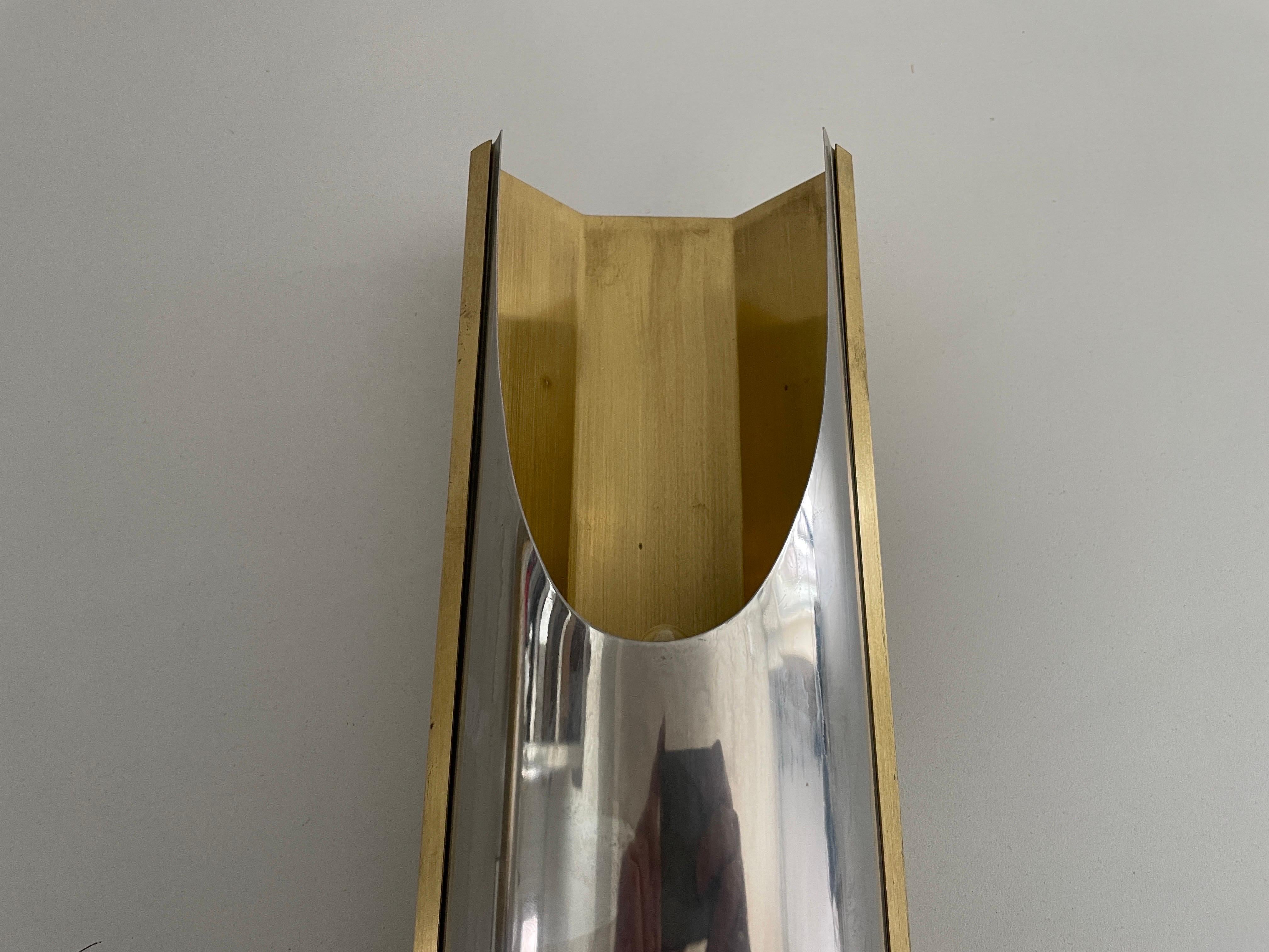 Großes Paar Wandlampen aus Gold, Metall und Chrom, 1960er Jahre, Italien im Angebot 9