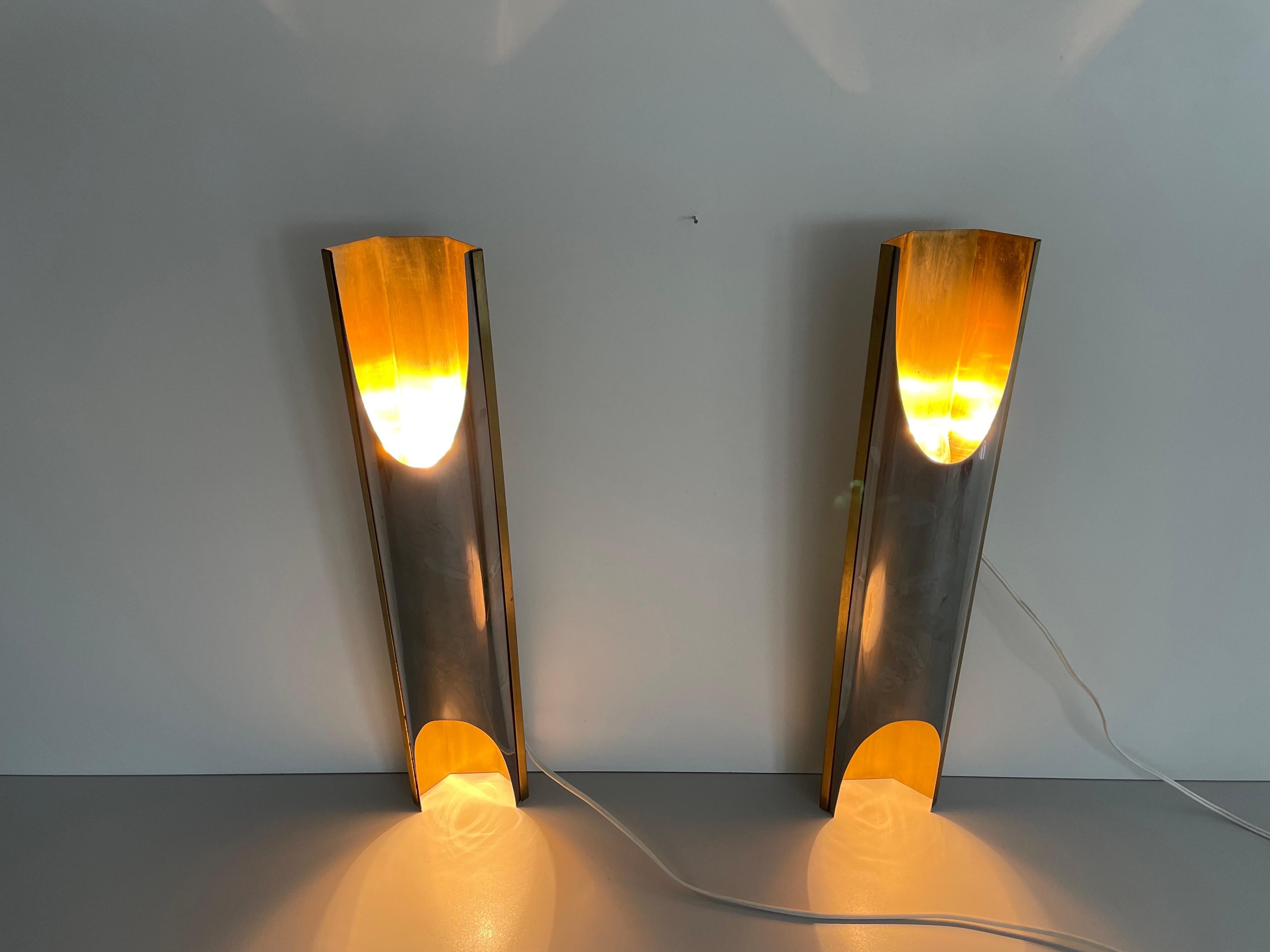 Großes Paar Wandlampen aus Gold, Metall und Chrom, 1960er Jahre, Italien im Angebot 2