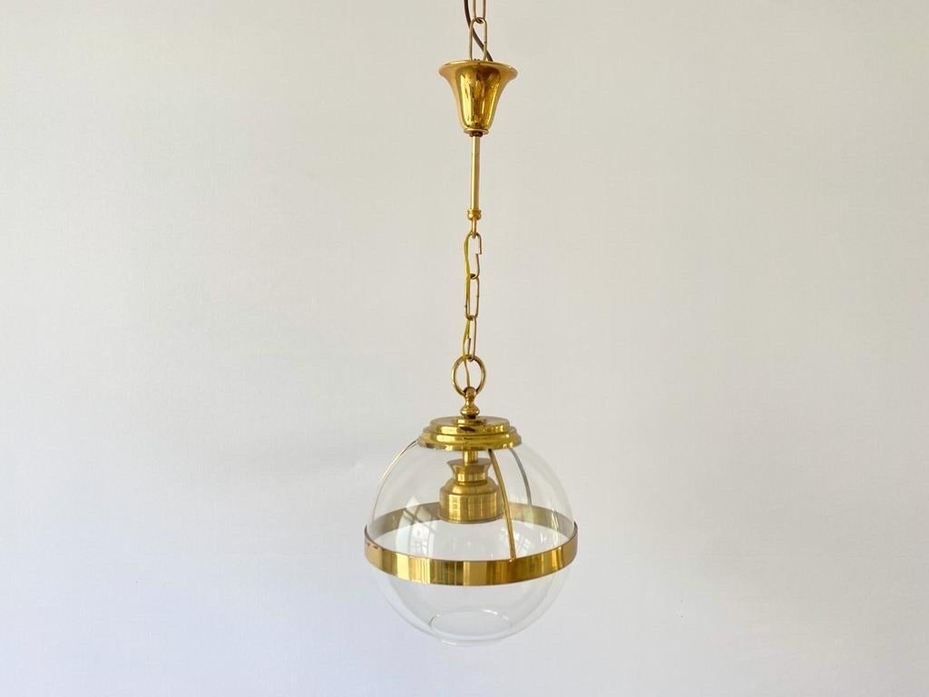 Gold Metal & Ball Glass Pendant Lamp, 1960s, Italy In Excellent Condition For Sale In Hagenbach, DE