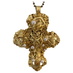 Collier ou broche croix vintage en or et métal, années 90