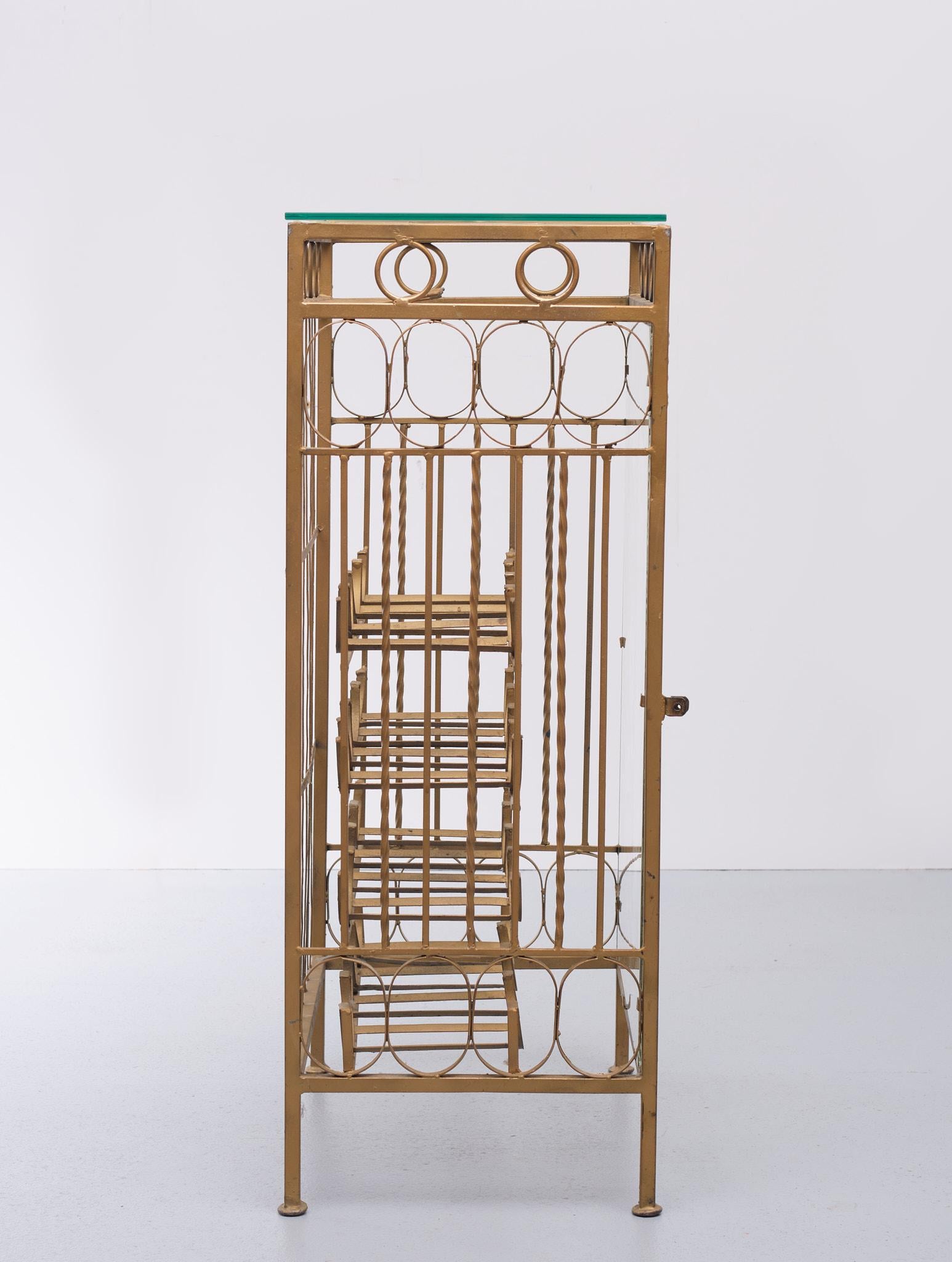 Gold Metal Wine Rack or Cocktail Bar, 1950s, Italy In Good Condition For Sale In Den Haag, NL