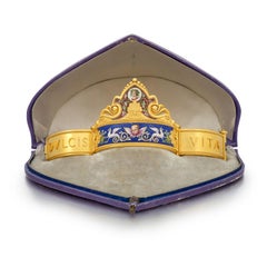 Pulsera de micromosaico de oro Grifos y Putto A la manera de Castellani Años 1860