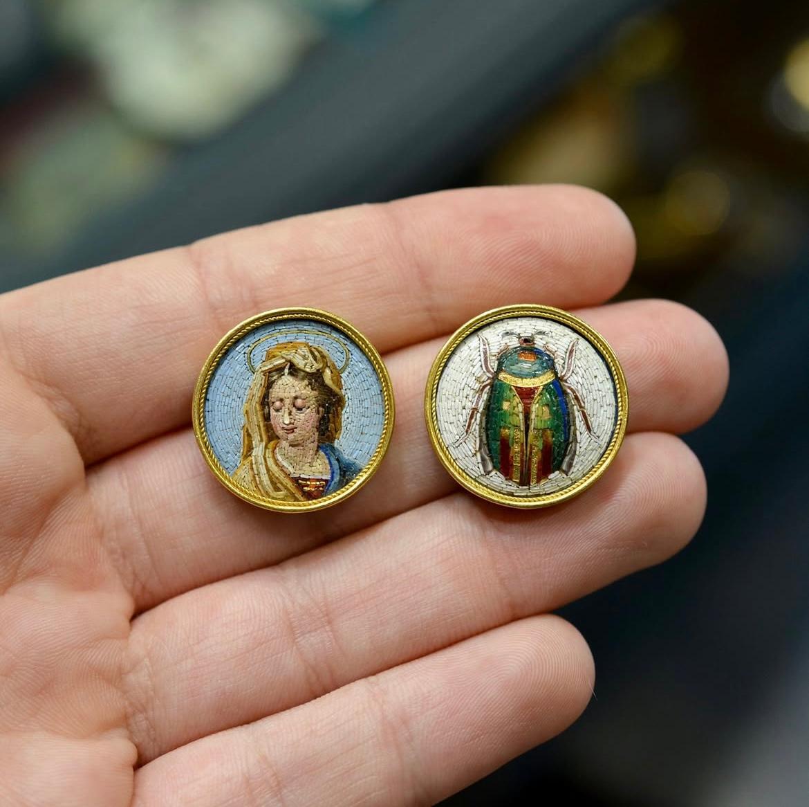 Ciondolo a bulla in oro e micromosaico attribuito a Fortunato Pio Castellani del 1850 in vendita 4