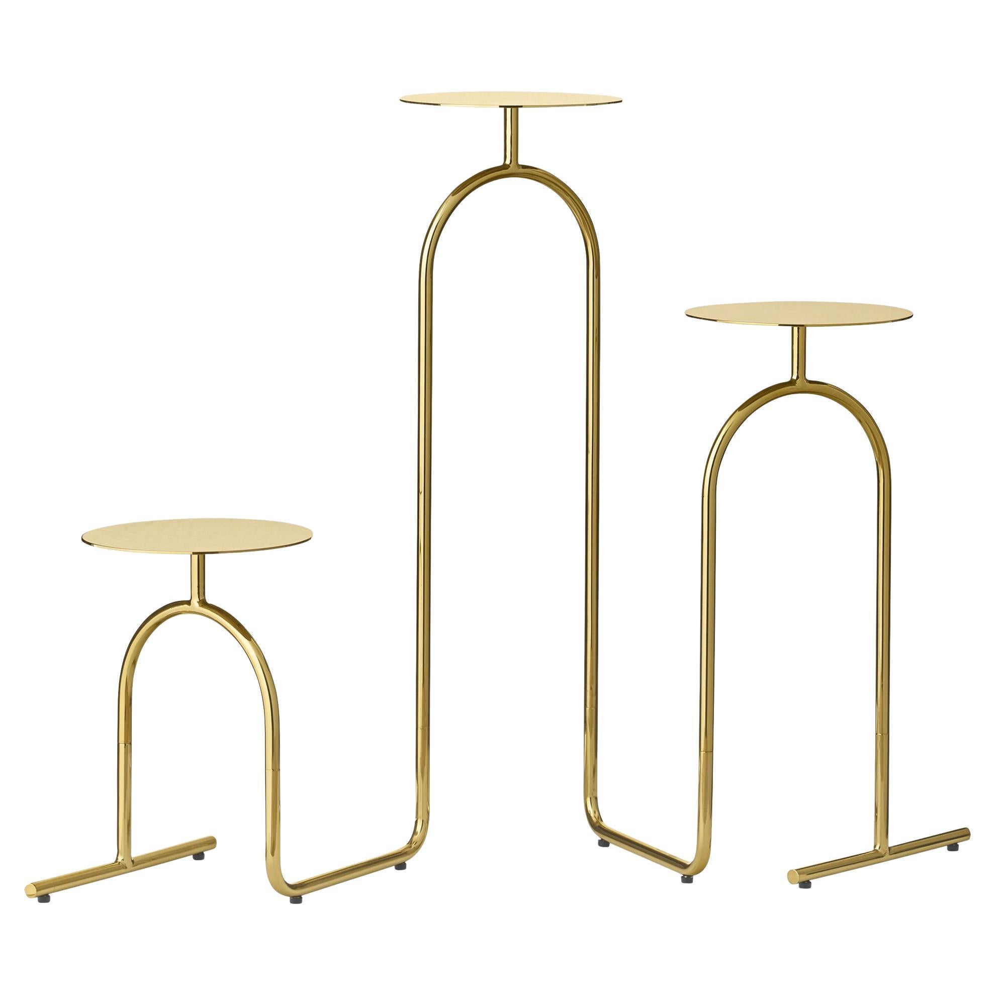 Table à piédestal minimaliste en or