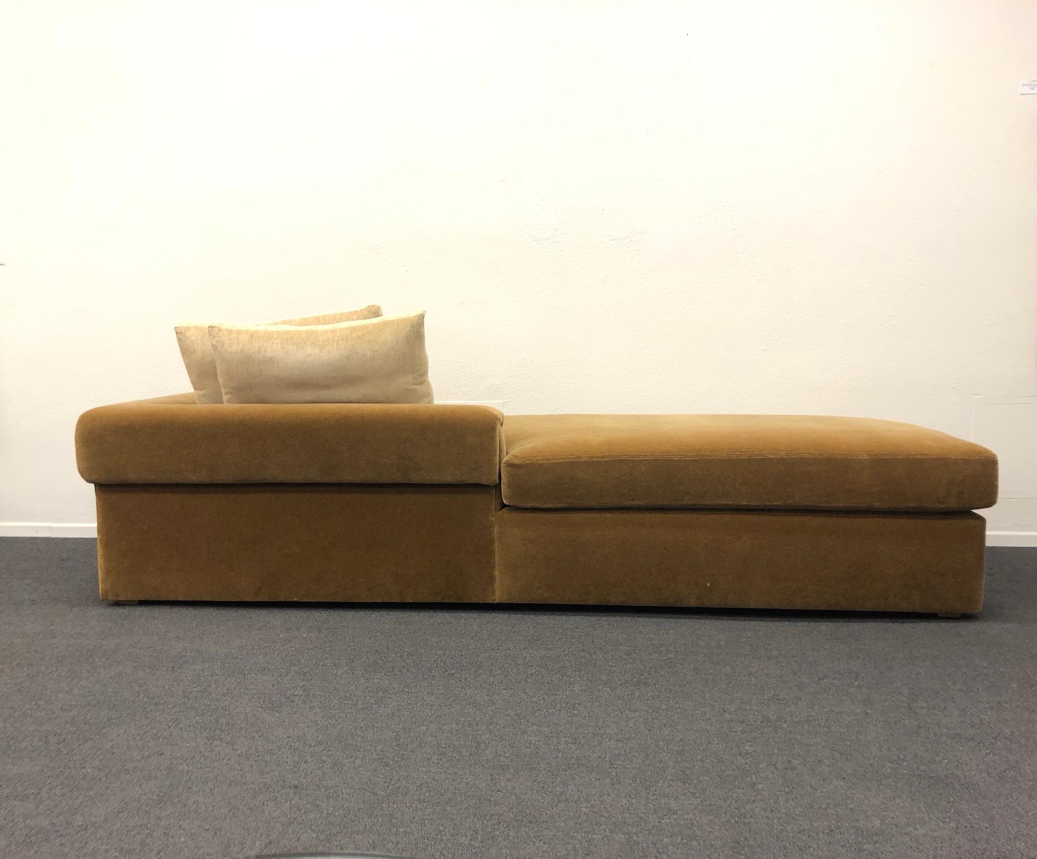 A glamorous large gold mohair Chaise design in the 1980s by Steve Chase.
Newly recovered in a soft gold mohair fabric. The pillows are original chenille fabric.
Overall dimensions: 109” wide 40” deep 25” high to top of backrest, 36” high to top of