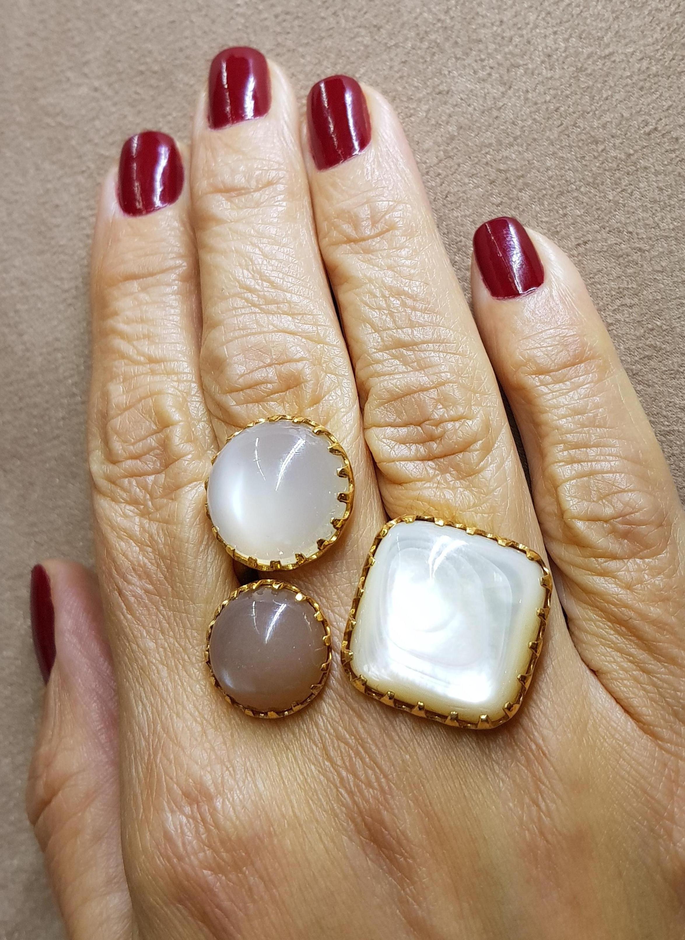 Contemporary Gold Moonstone Modern Ring For Sale