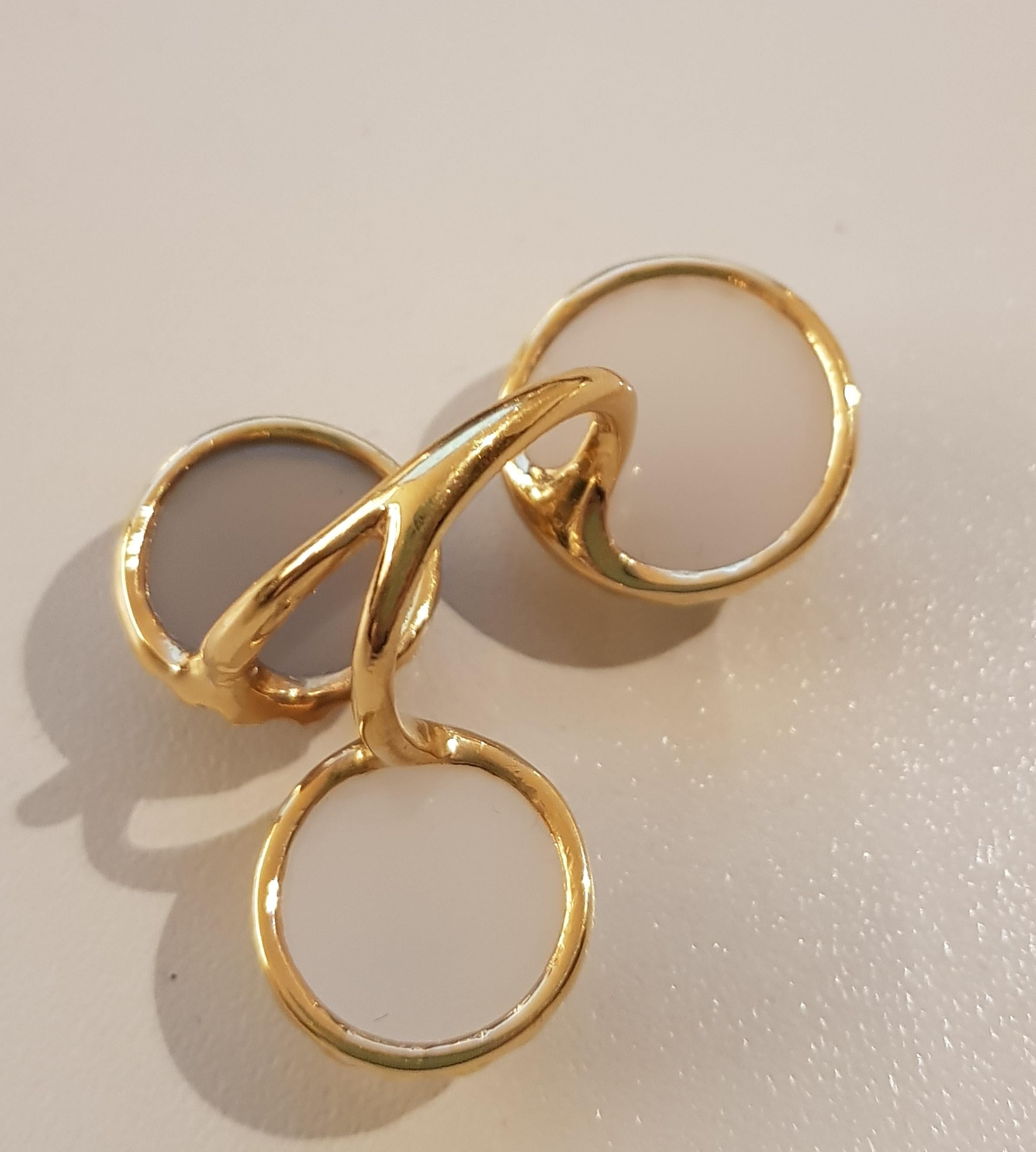 Gold Moonstone Modern Ring For Sale 1