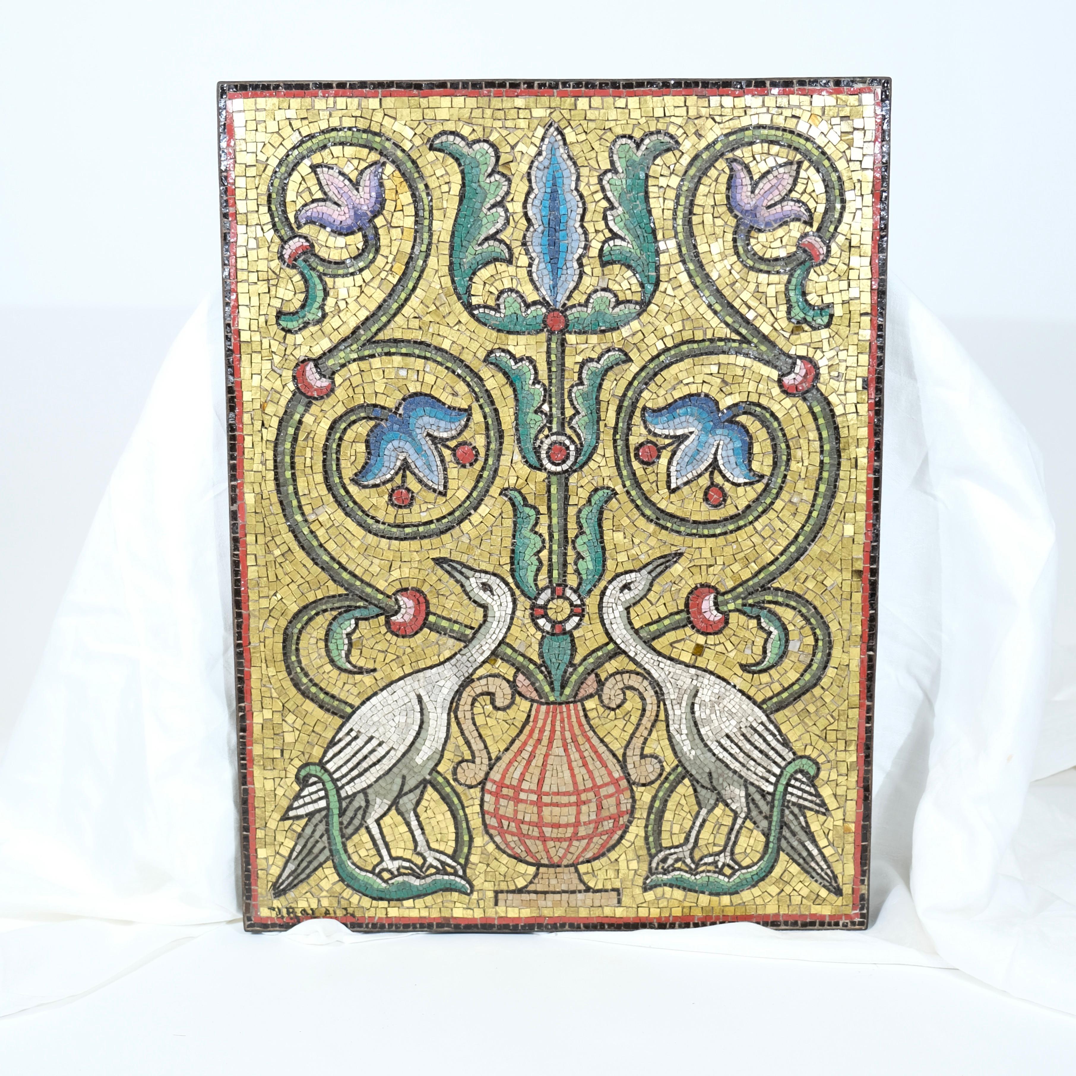 Diseño floral y de pájaros en mosaico dorado Finlandés en venta