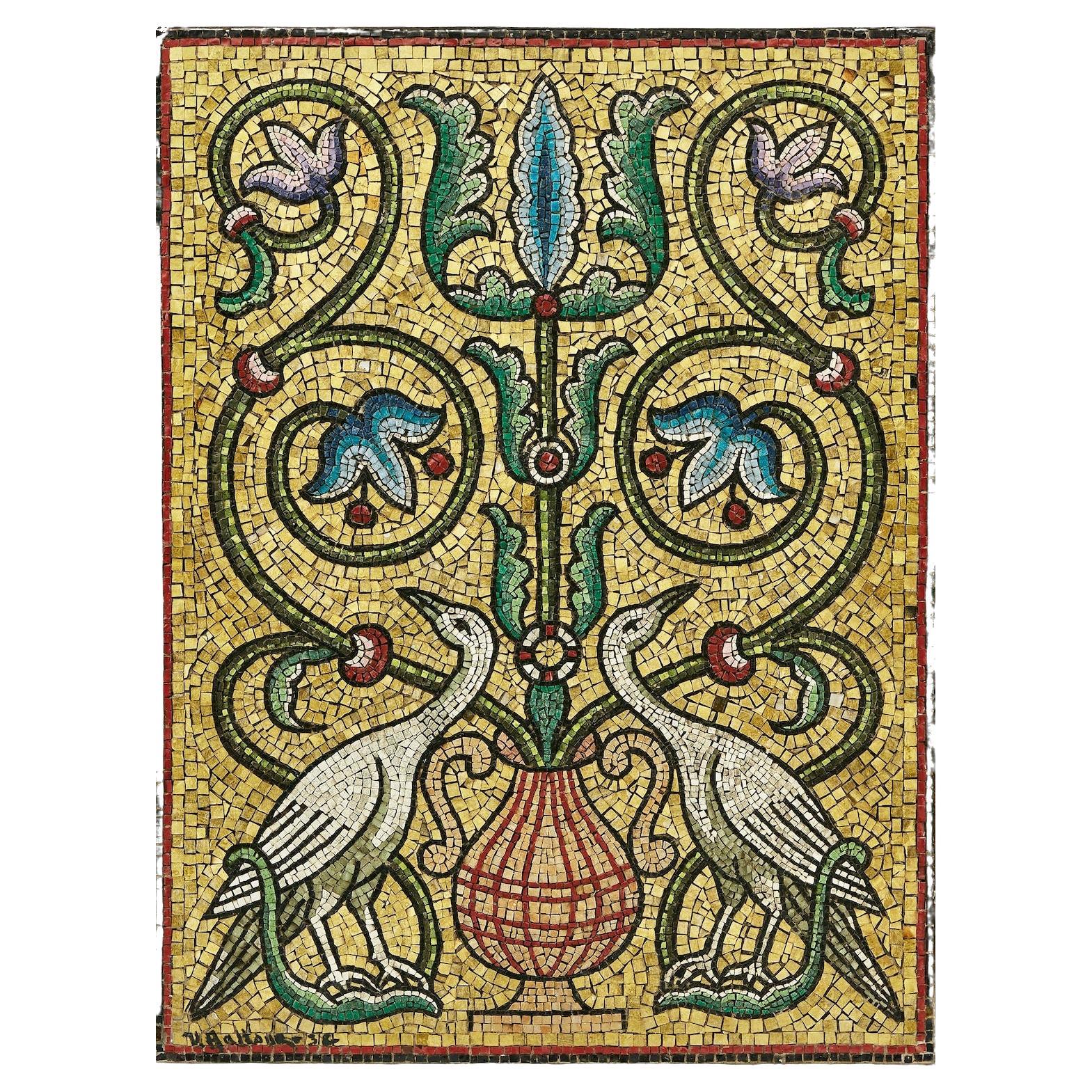 Diseño floral y de pájaros en mosaico dorado en venta