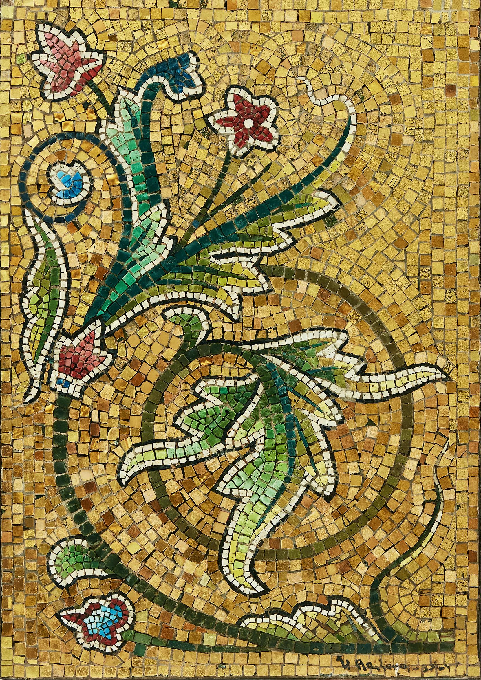 Un'opera d'arte a mosaico da parete molto decorativa, dorata e multicolore, con un design di ispirazione arcaica. Un fogliame floreale e acanto. Firmato e datato in basso a destra: V. Aaltona -37. 

Veikko Aaltona, (1910-1990) è stato un pittore