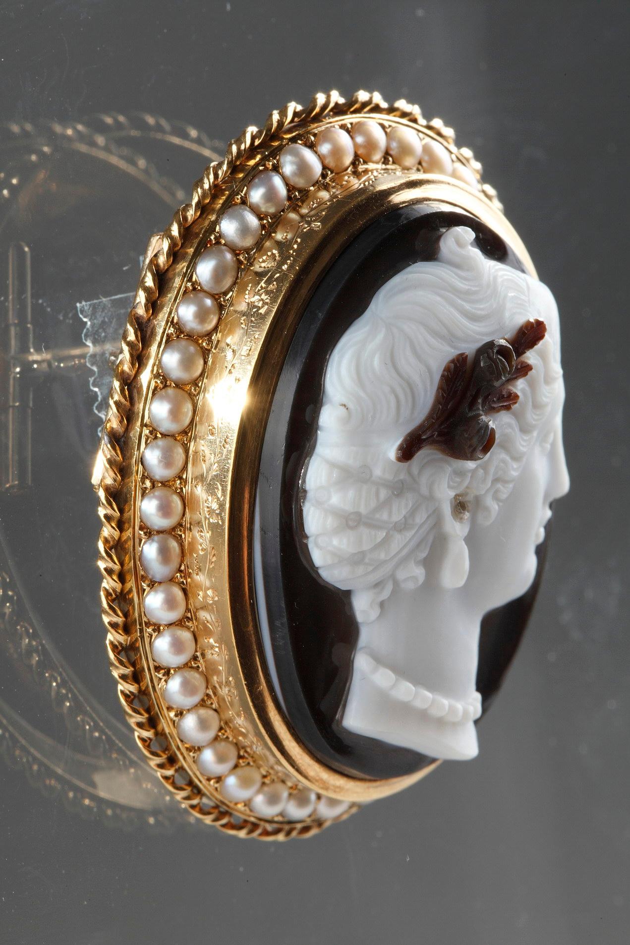 Gold-Mounted Agate Cameo Brooch, Second Part of the 19th Century, Napoleon III 3