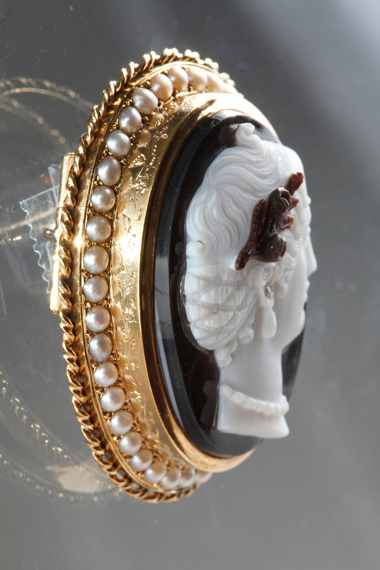 Gold-Mounted Agate Cameo Brooch, Second Part of the 19th Century, Napoleon III 4