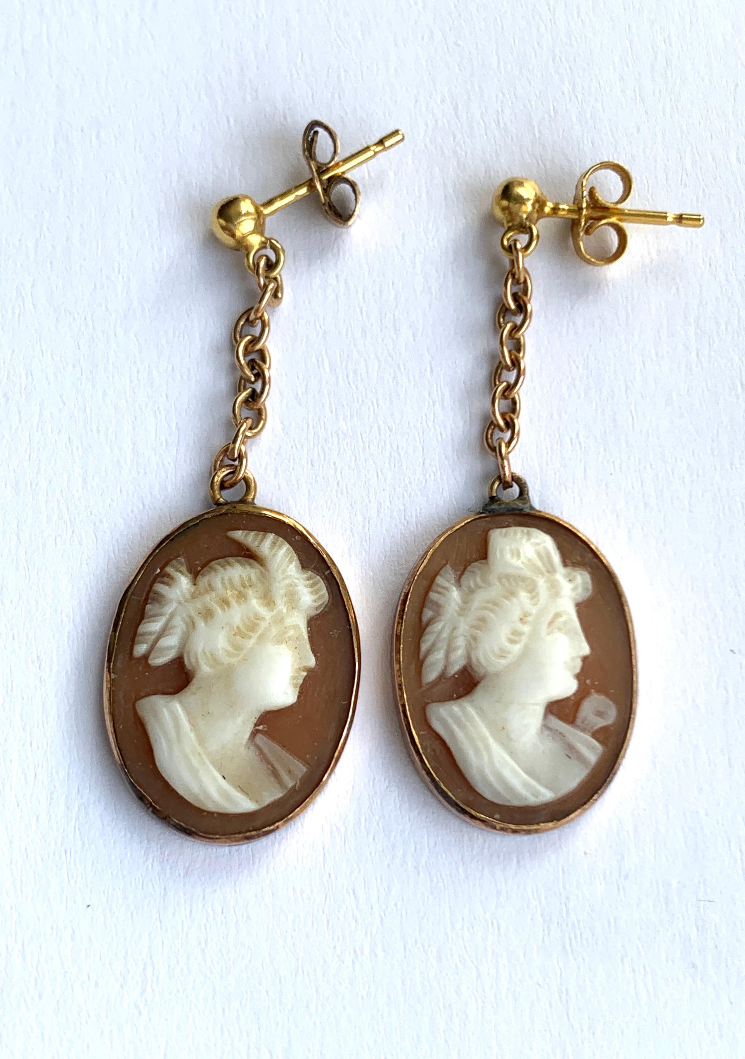 Antique
Circa 1880s
Beautiful 9ct Gold Chains & Mounted Cameo Earrings
Each cameo has been exquisitely hand carved
the earrings have modern posts attached and secure odd 9ct Gold butterflies 
The posts may be rolled gold or plated .
Each earrings is