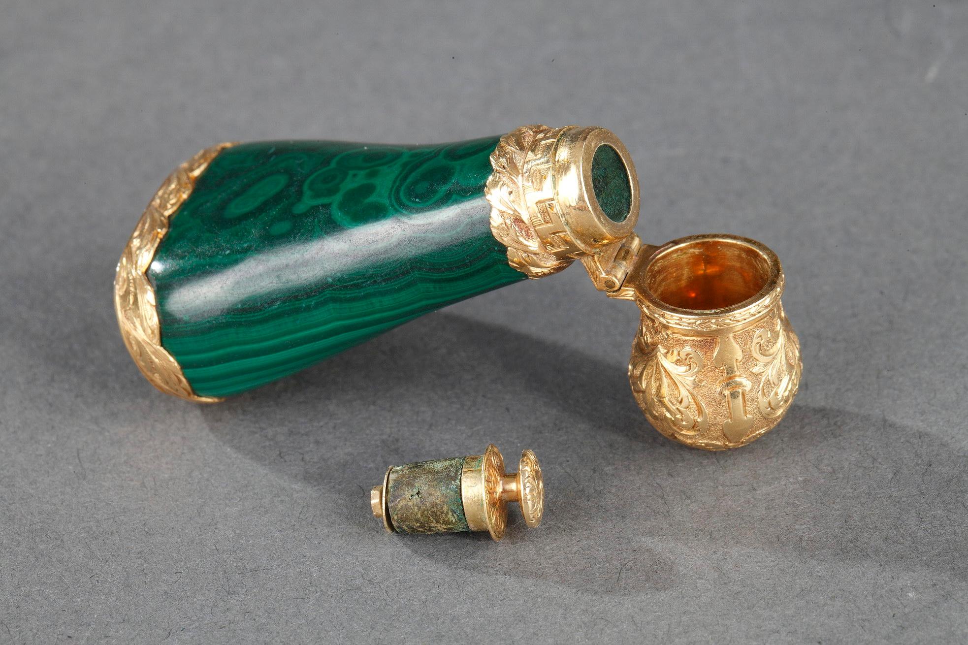 Gold Mounted Malachite Perfume Flask, Mid-19th For Sale 2