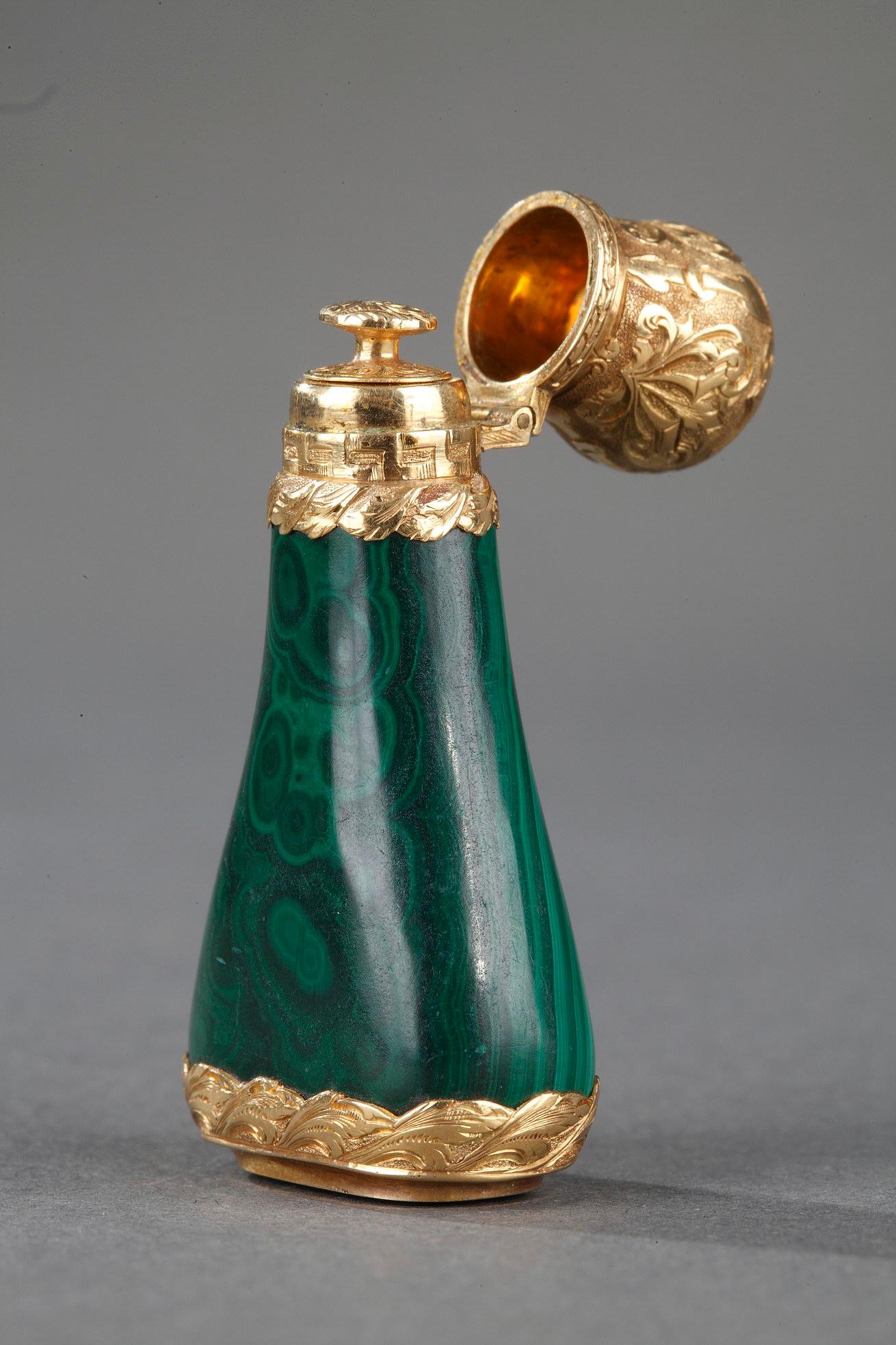 Gold Mounted Malachite Perfume Flask, Mid-19th For Sale 1