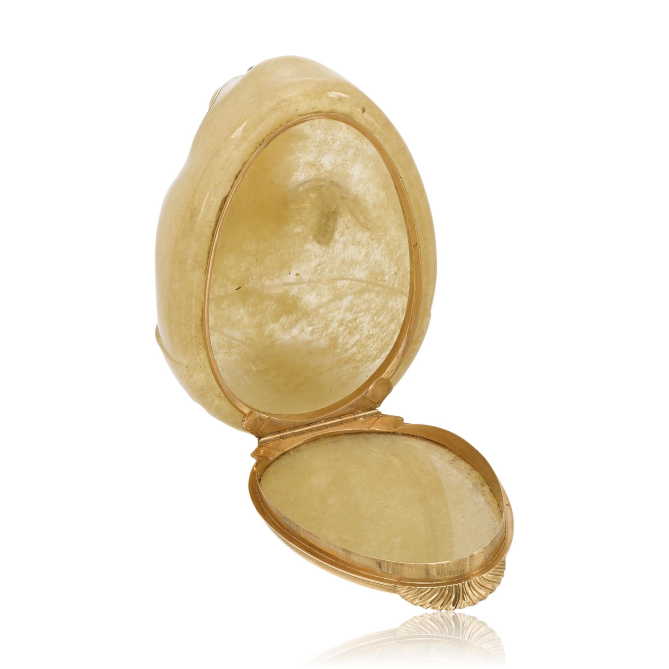 Tabatière à tête caricaturale en quartz montée en or. Dresde, 18e siècle. 8