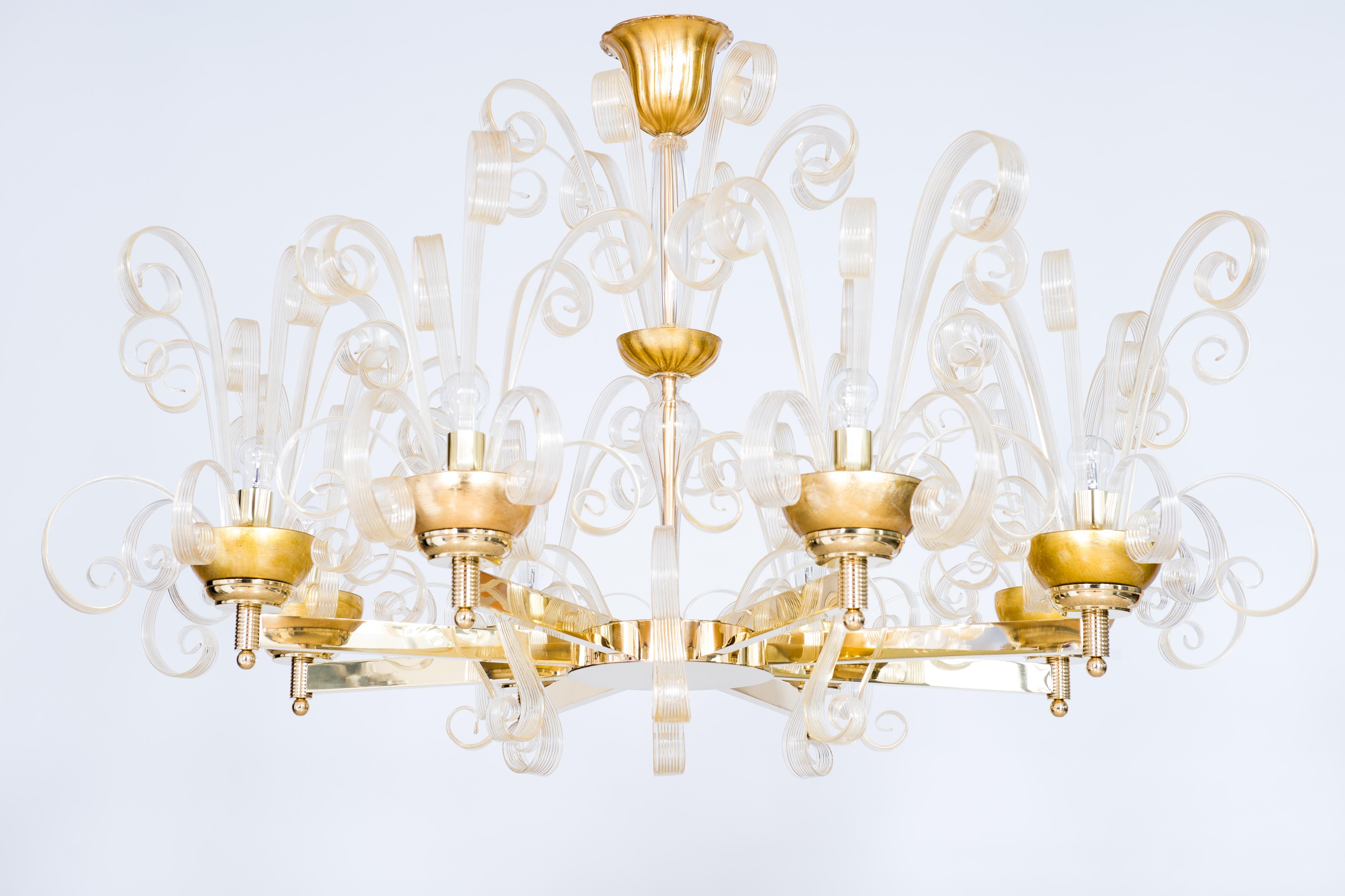 Kronleuchter aus goldenem Murano-Glas mit Goldpastoralen von Giovanni Dalla Fina, 1970er Jahre (Moderne) im Angebot