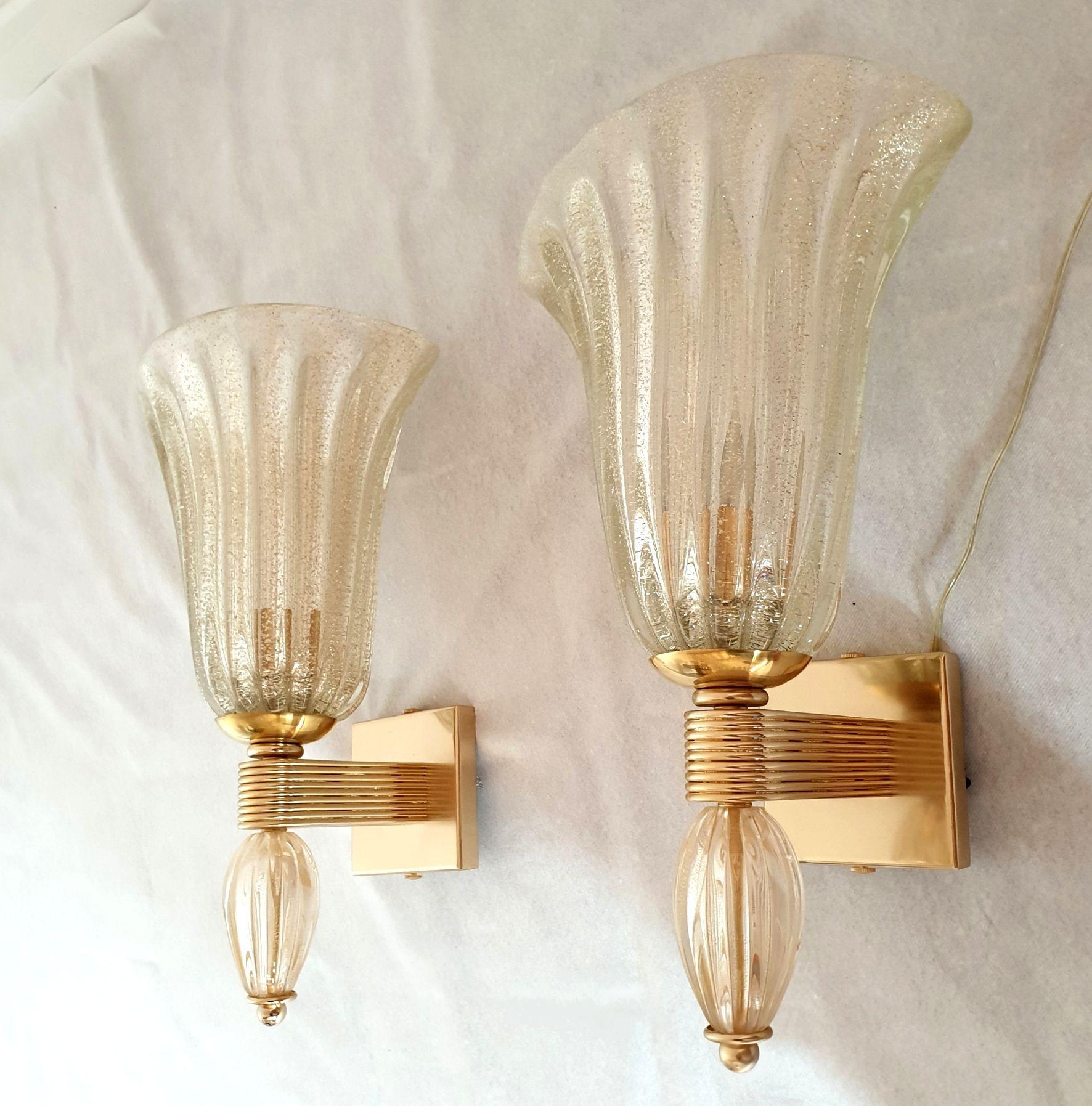 Mid-Century Modern Gold Murano glass Neoclassical sconces, Italy For Sale