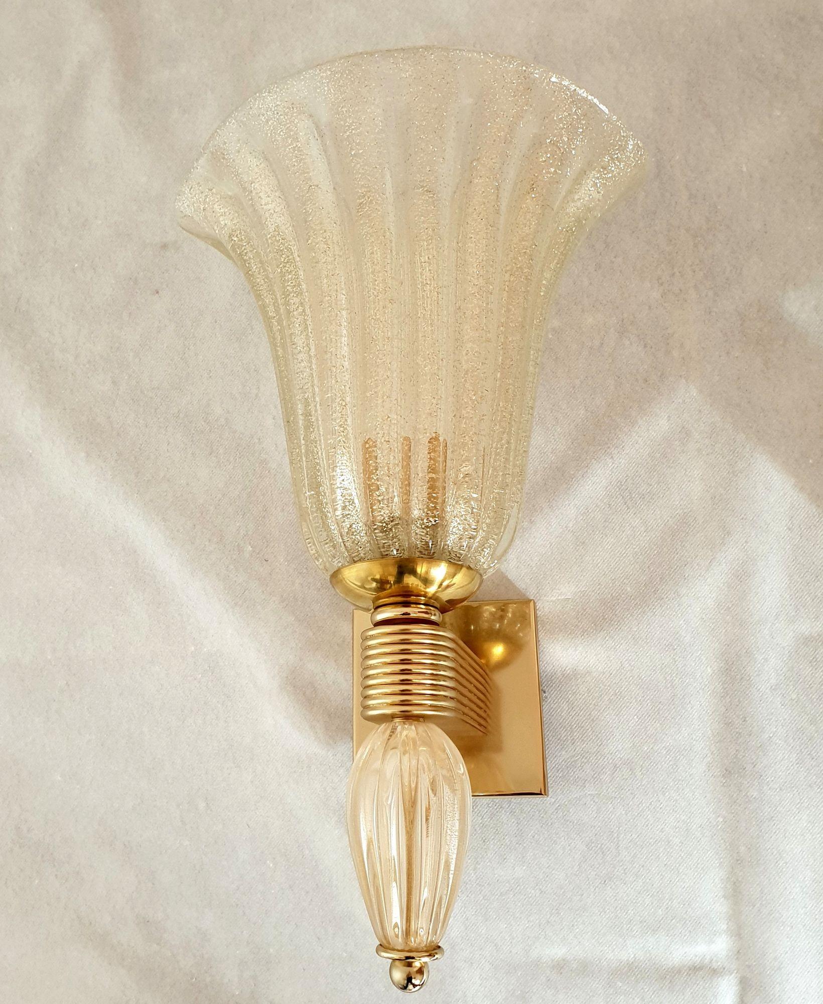 Gold Murano glass Neoclassical sconces, Italy In Excellent Condition For Sale In Dallas, TX