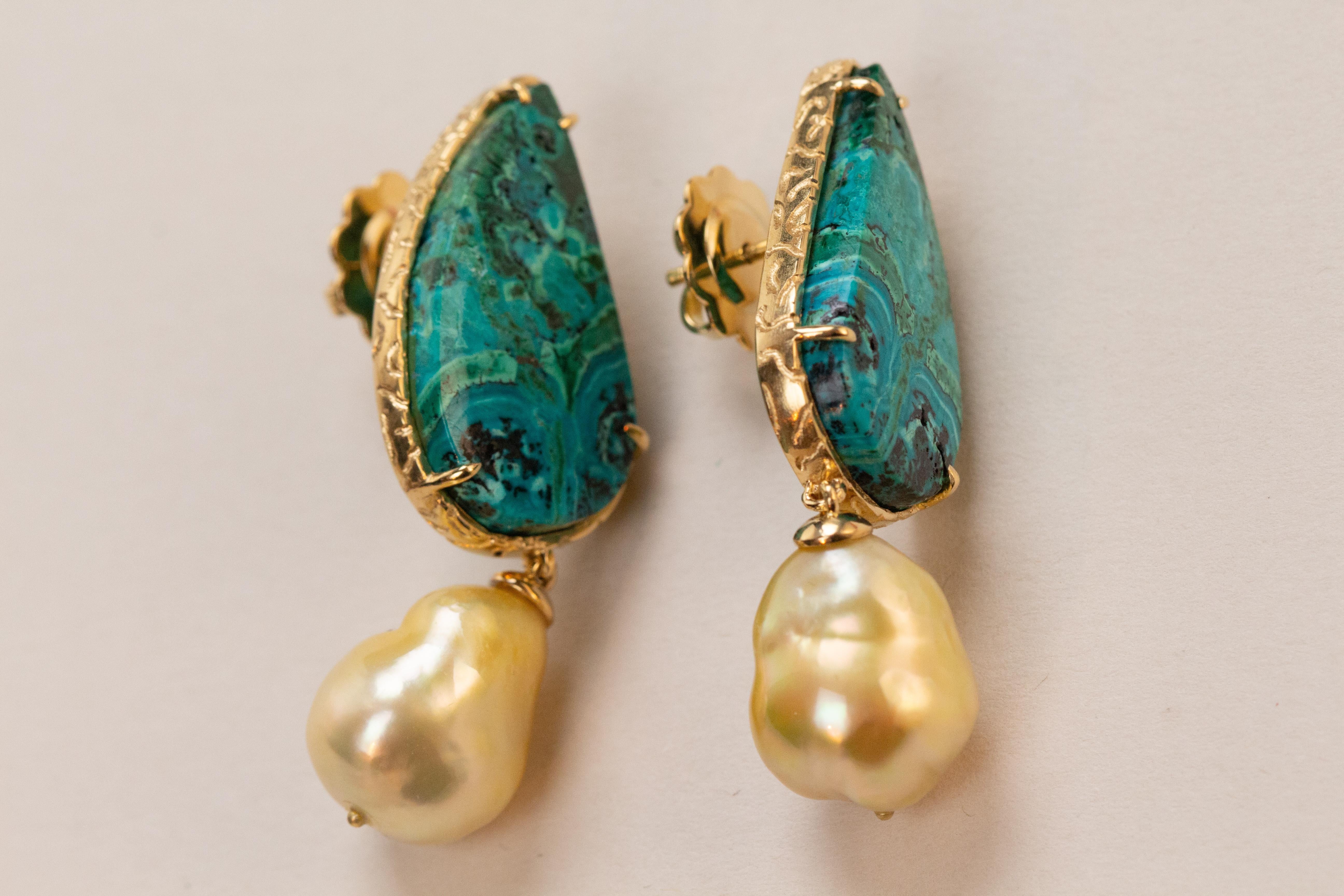 Artisan Gold Natural Pearls Dangle Earrings Azzurrite and 18k Gold Hand Made For Sale