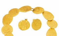 Collier et paire de boucles d'oreilles en or 20e siècle