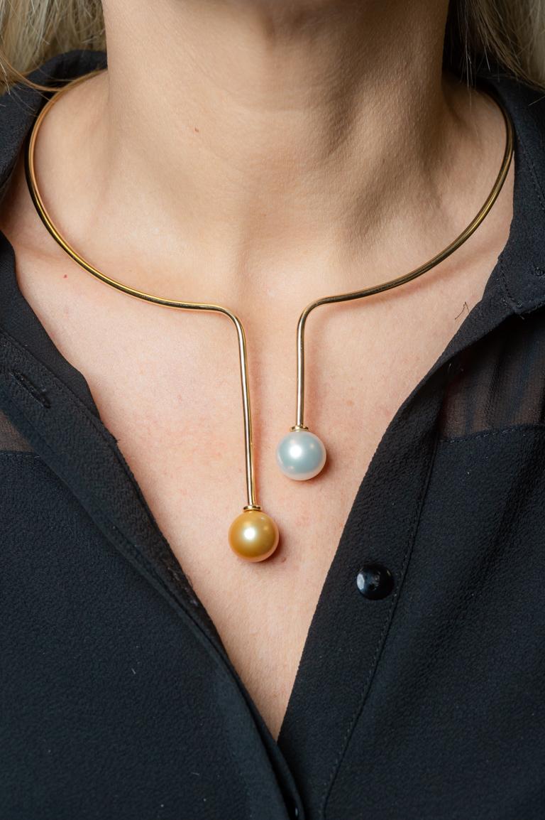 Artisan Gold Necklace Ergonomic Rigid with Pearl Gold and South Sea