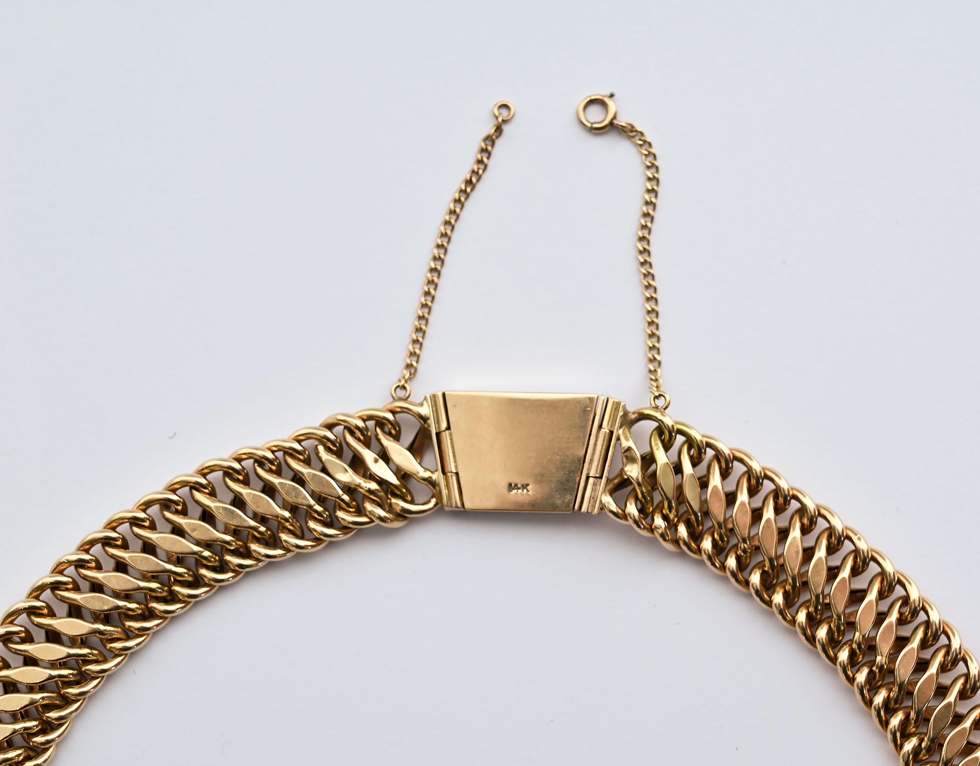 Collier en or avec maillons en croix A Link Excellent état - En vente à Darnestown, MD