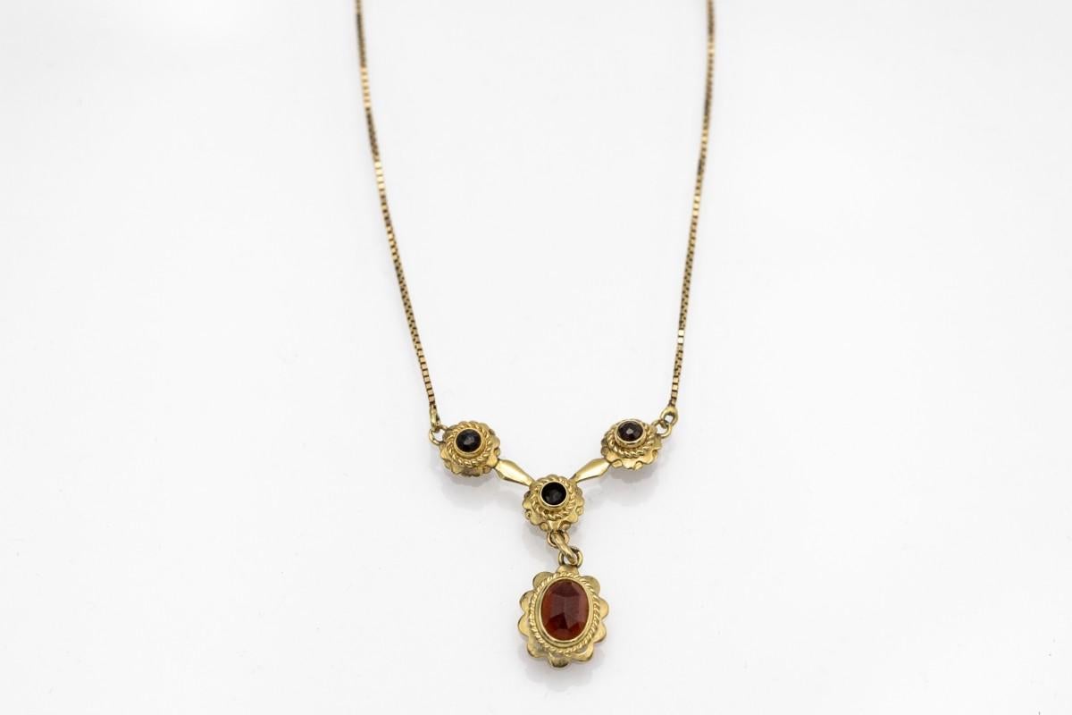 Gold necklace with garnets, Italy, first half of the 20th century. In Good Condition For Sale In Chorzów, PL