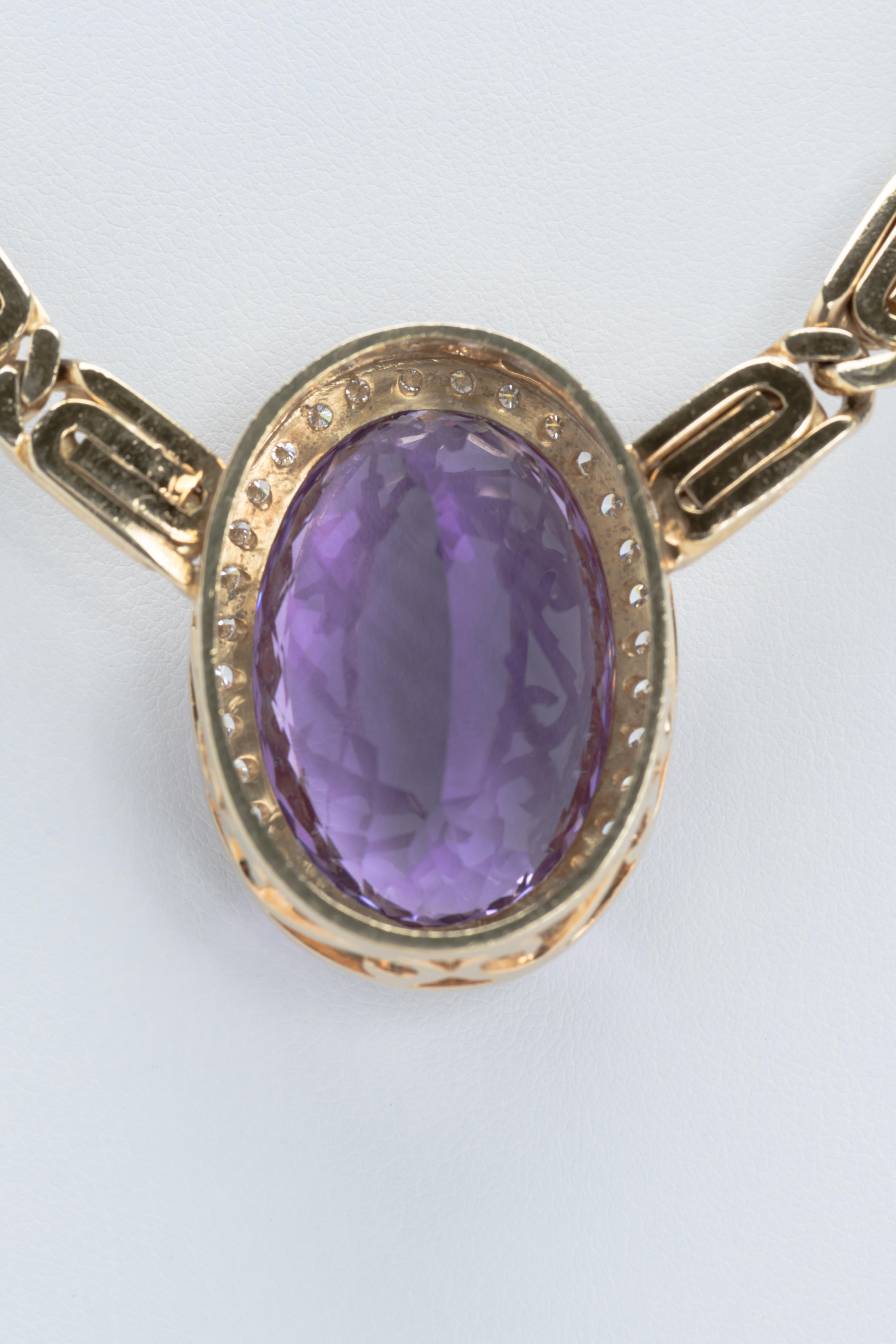 Gold Necklace with Geometric Links and Oval Amethyst Surrounded by Diamonds For Sale 5